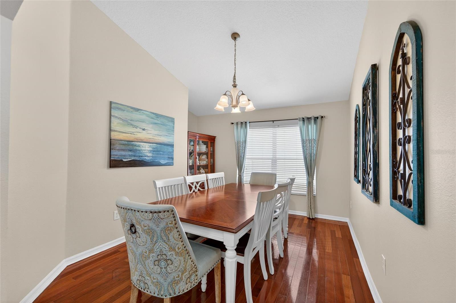 Image 21 of 74 For 25508 Bruford Boulevard