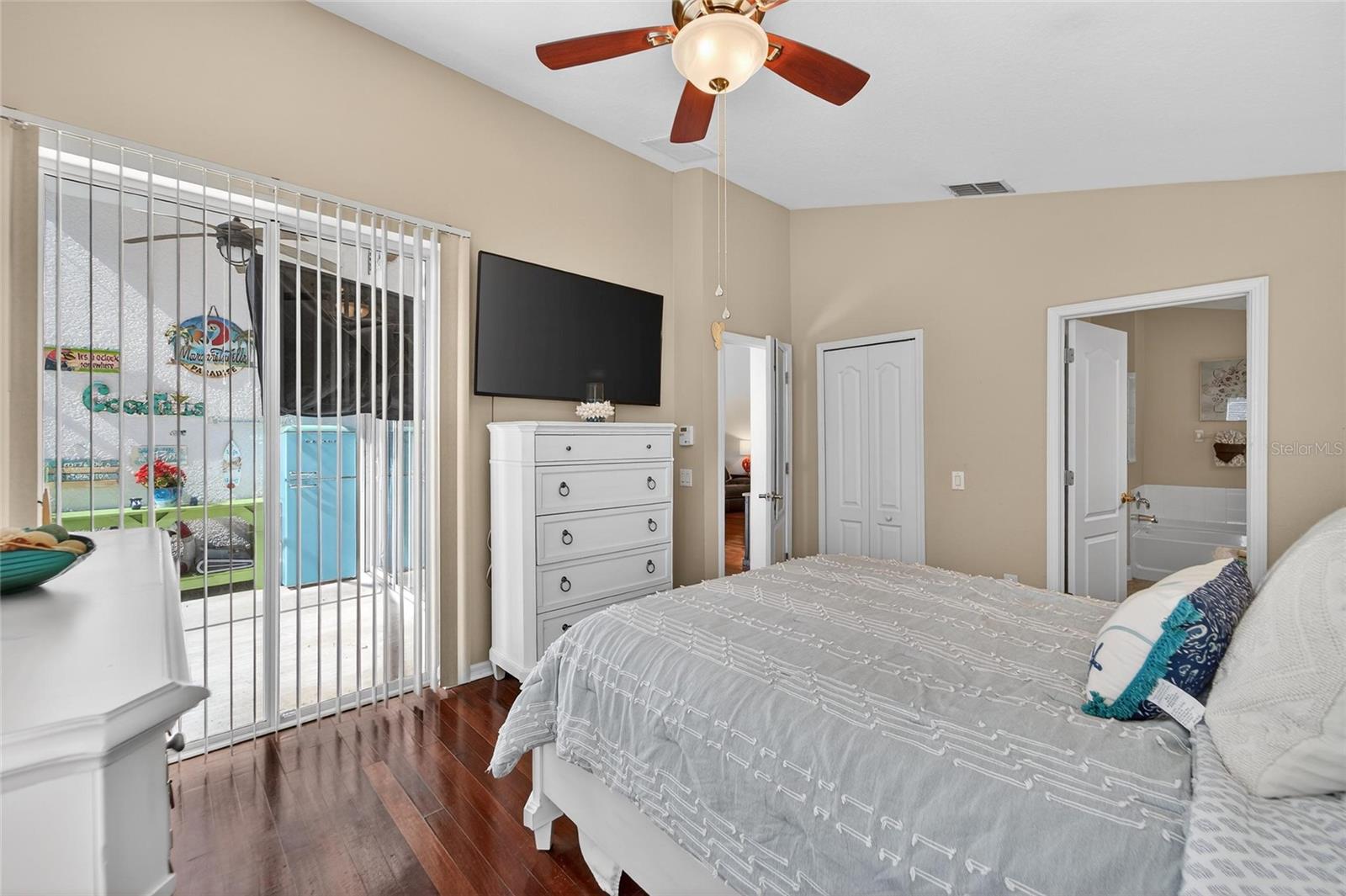 Image 30 of 74 For 25508 Bruford Boulevard