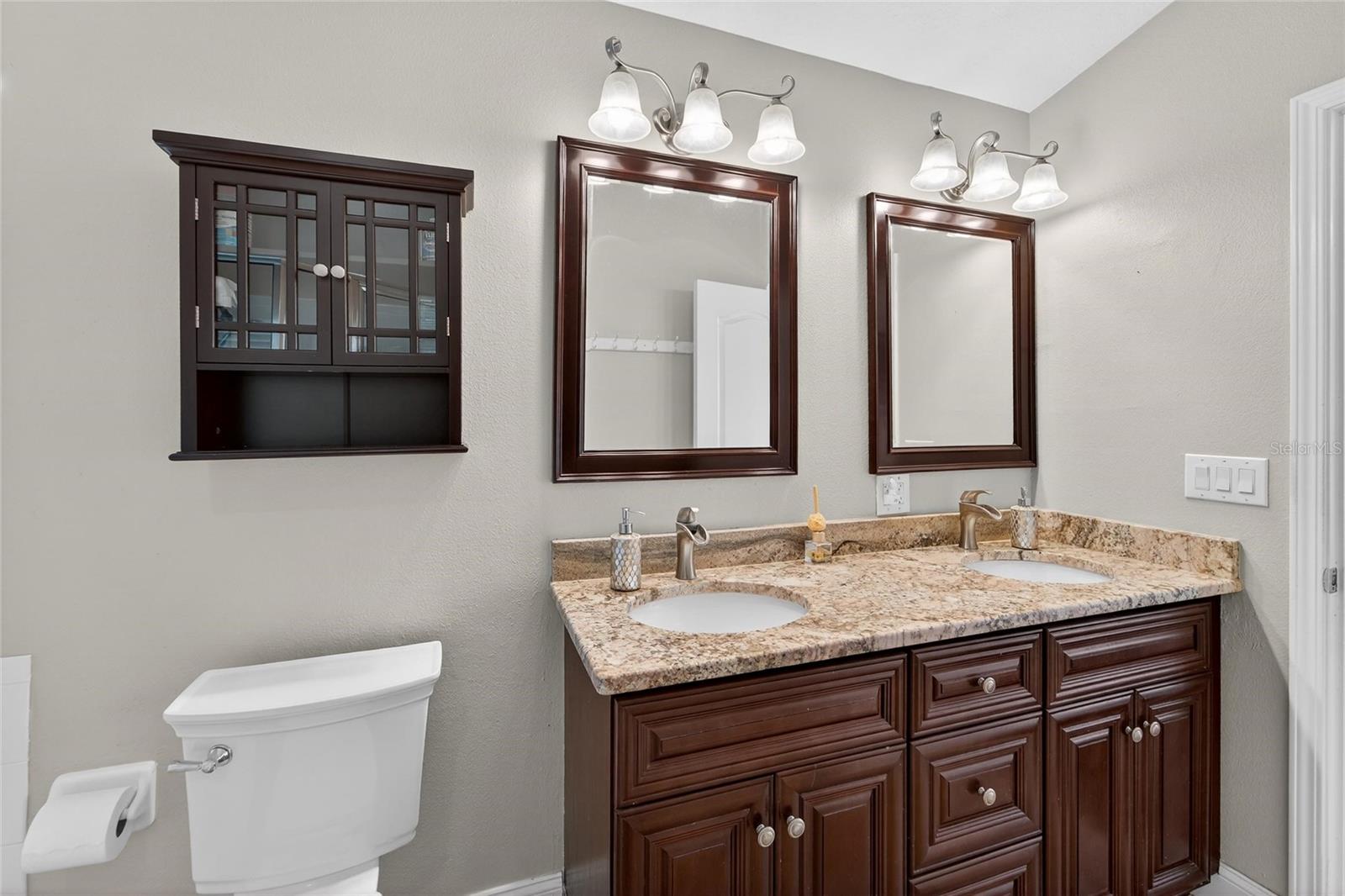 Image 34 of 74 For 25508 Bruford Boulevard