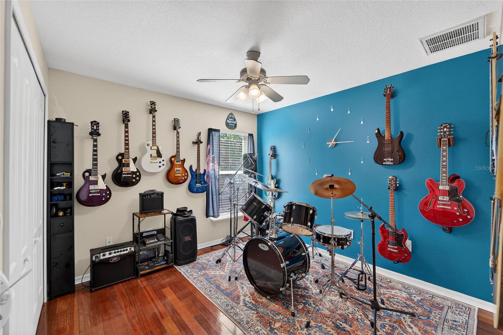 Image 35 of 74 For 25508 Bruford Boulevard