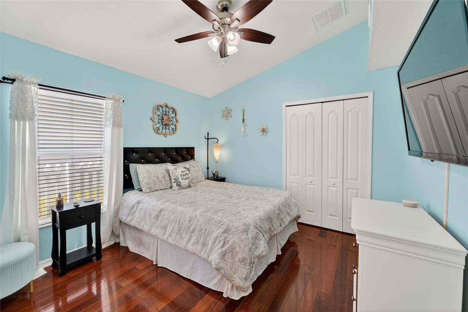 Image 38 of 74 For 25508 Bruford Boulevard