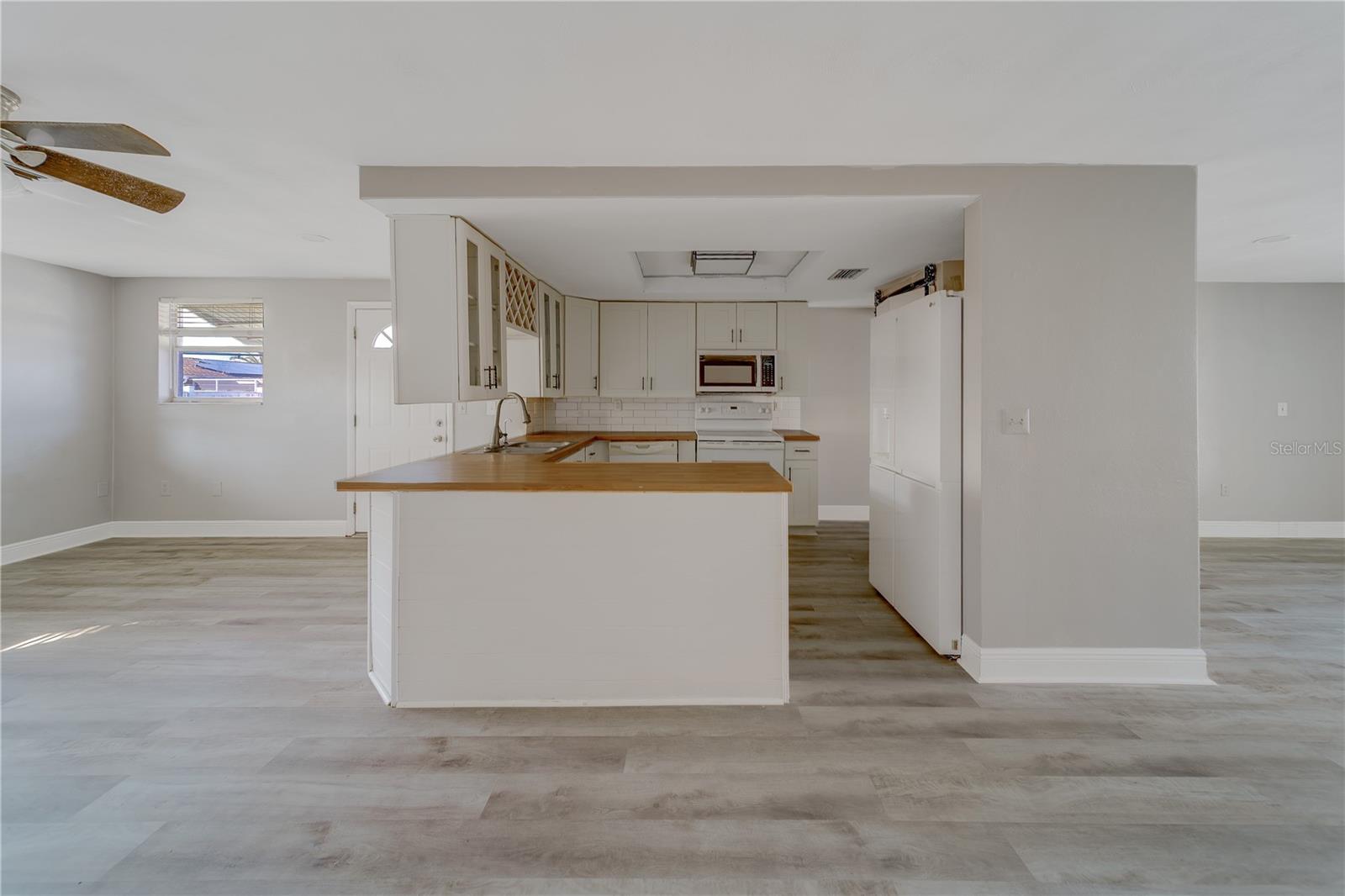Image 10 of 40 For 8234 Medford Drive