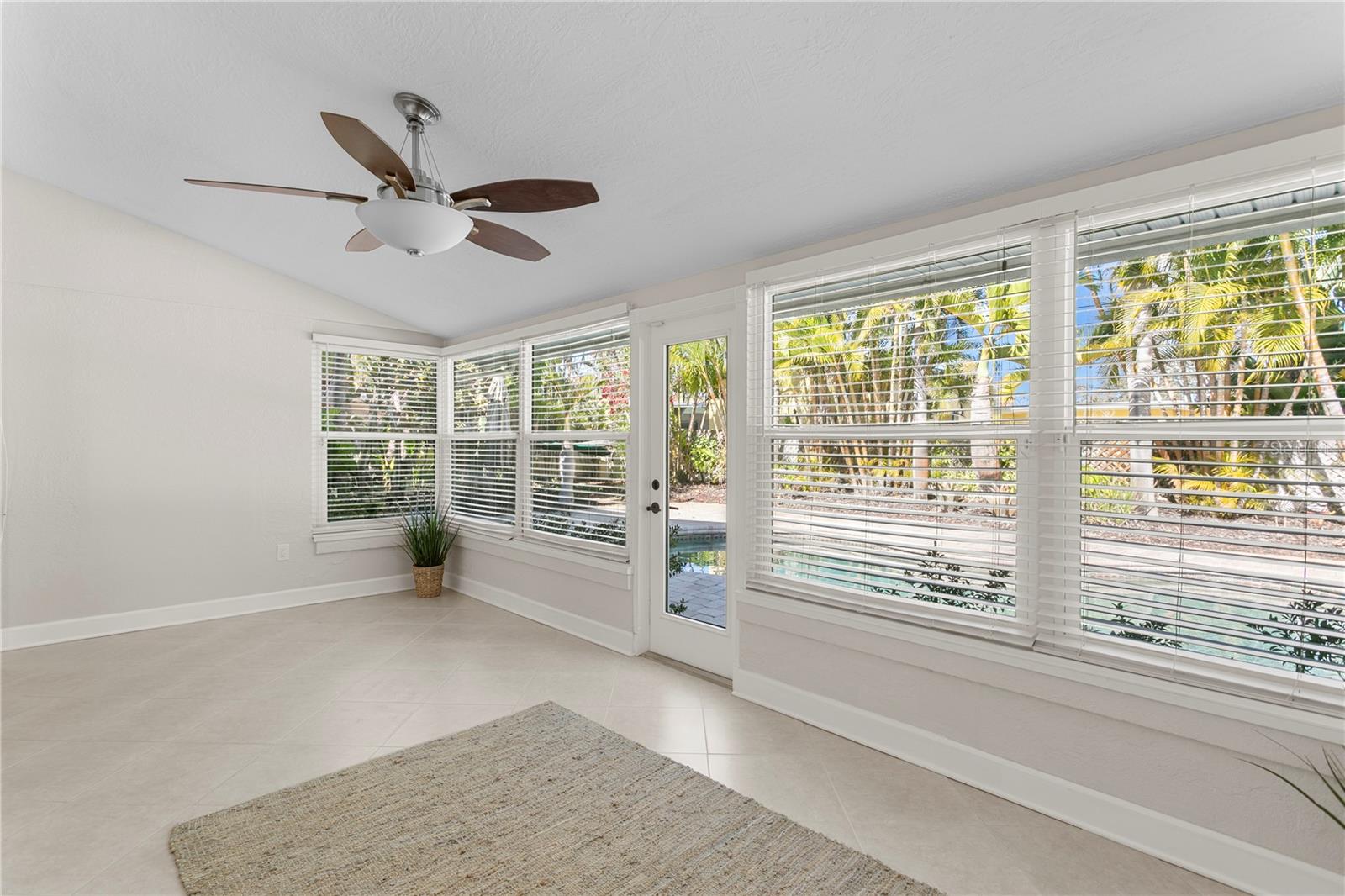 Image 17 of 46 For 6604 Blue Heron Drive S