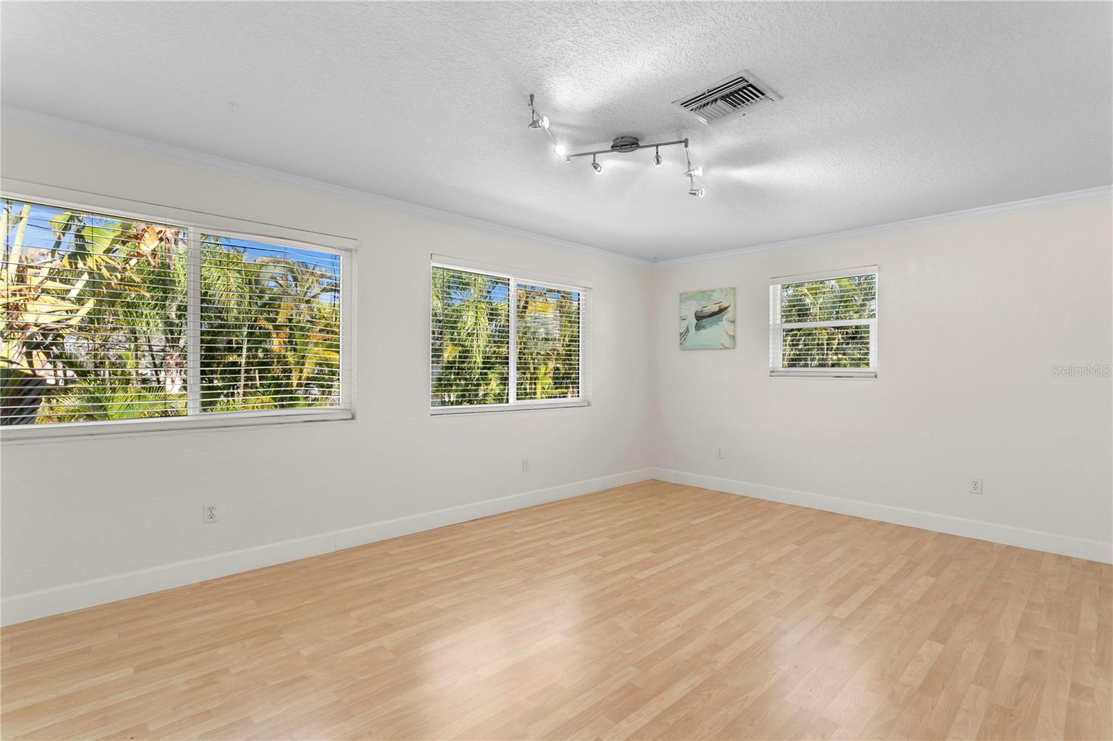 Image 29 of 46 For 6604 Blue Heron Drive S