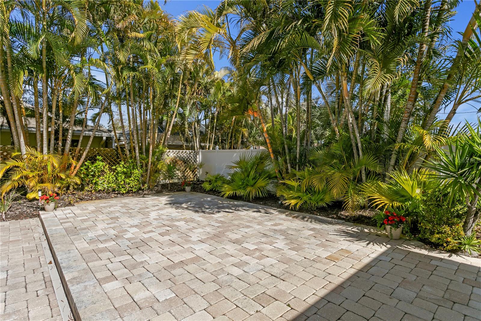 Image 40 of 46 For 6604 Blue Heron Drive S