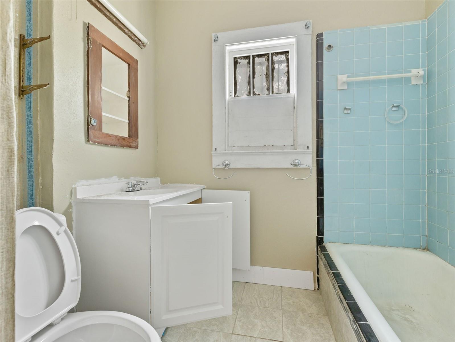 Listing photo id 19 for 702 Virginia Avenue