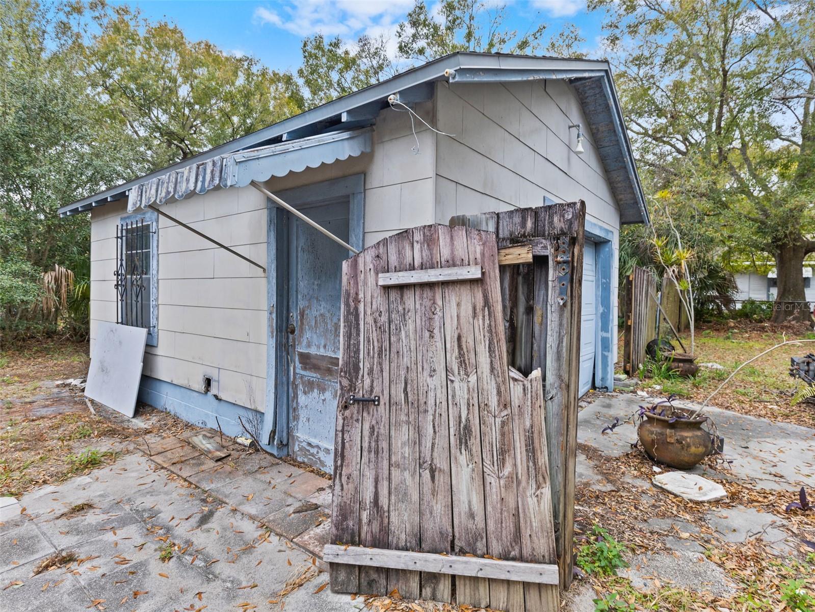 Listing photo id 25 for 702 Virginia Avenue