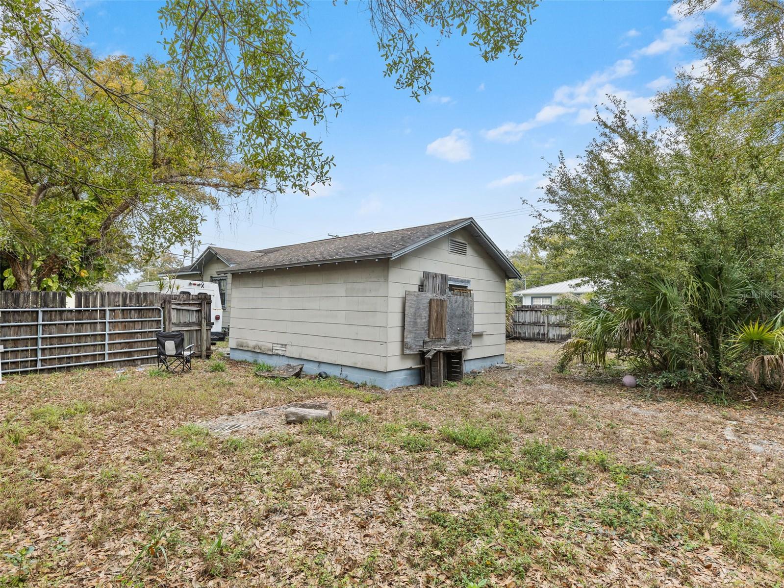 Listing photo id 5 for 702 Virginia Avenue