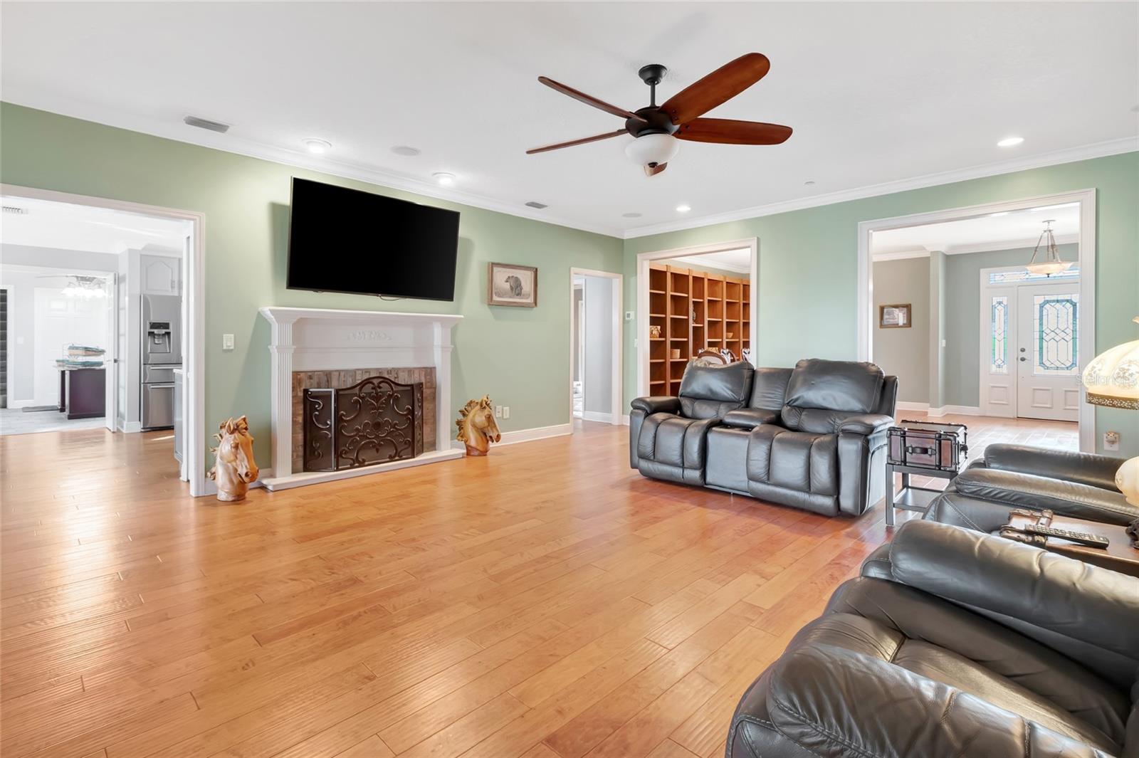 Image 16 of 79 For 14951 Thoroughbred Lane