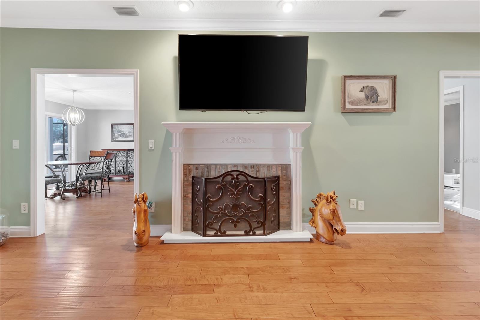 Image 18 of 79 For 14951 Thoroughbred Lane