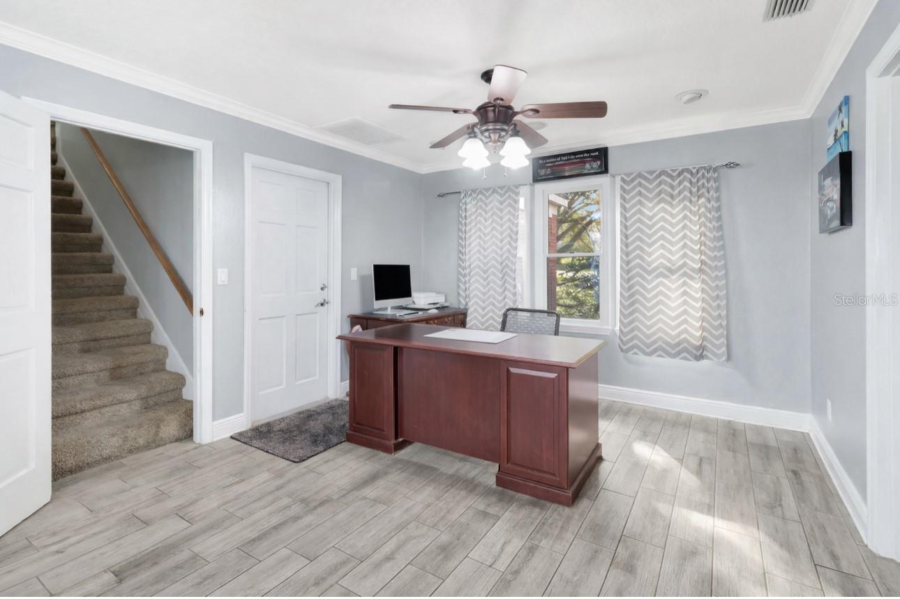 Image 27 of 79 For 14951 Thoroughbred Lane