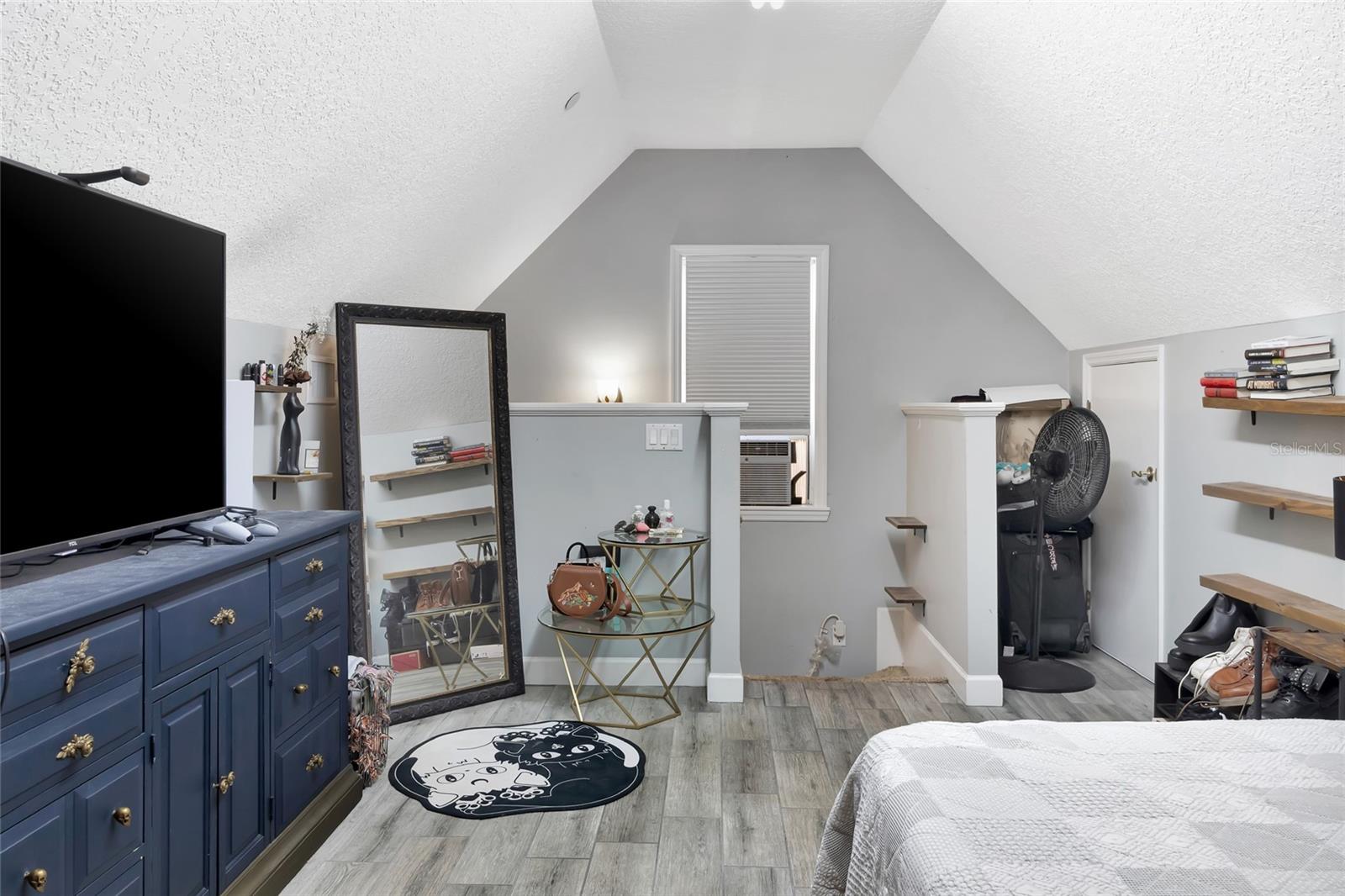 Image 29 of 79 For 14951 Thoroughbred Lane