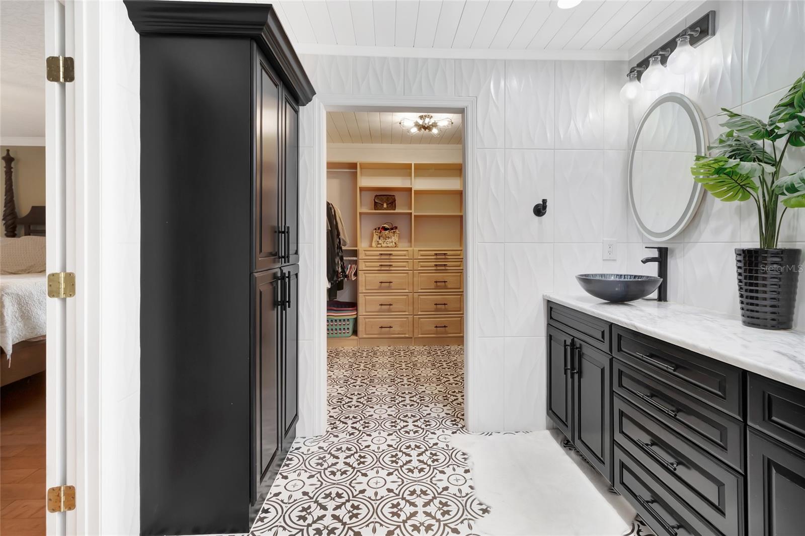 Image 42 of 79 For 14951 Thoroughbred Lane