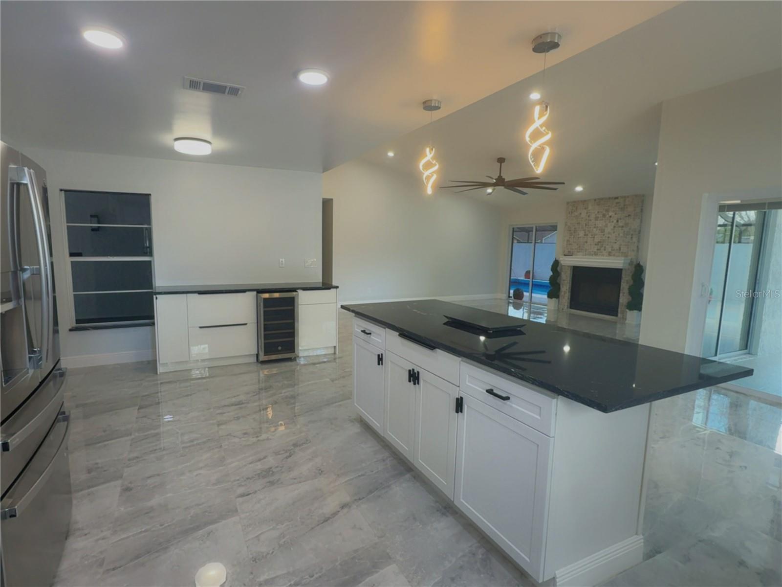 Image 11 of 61 For 6728 Islander Lane