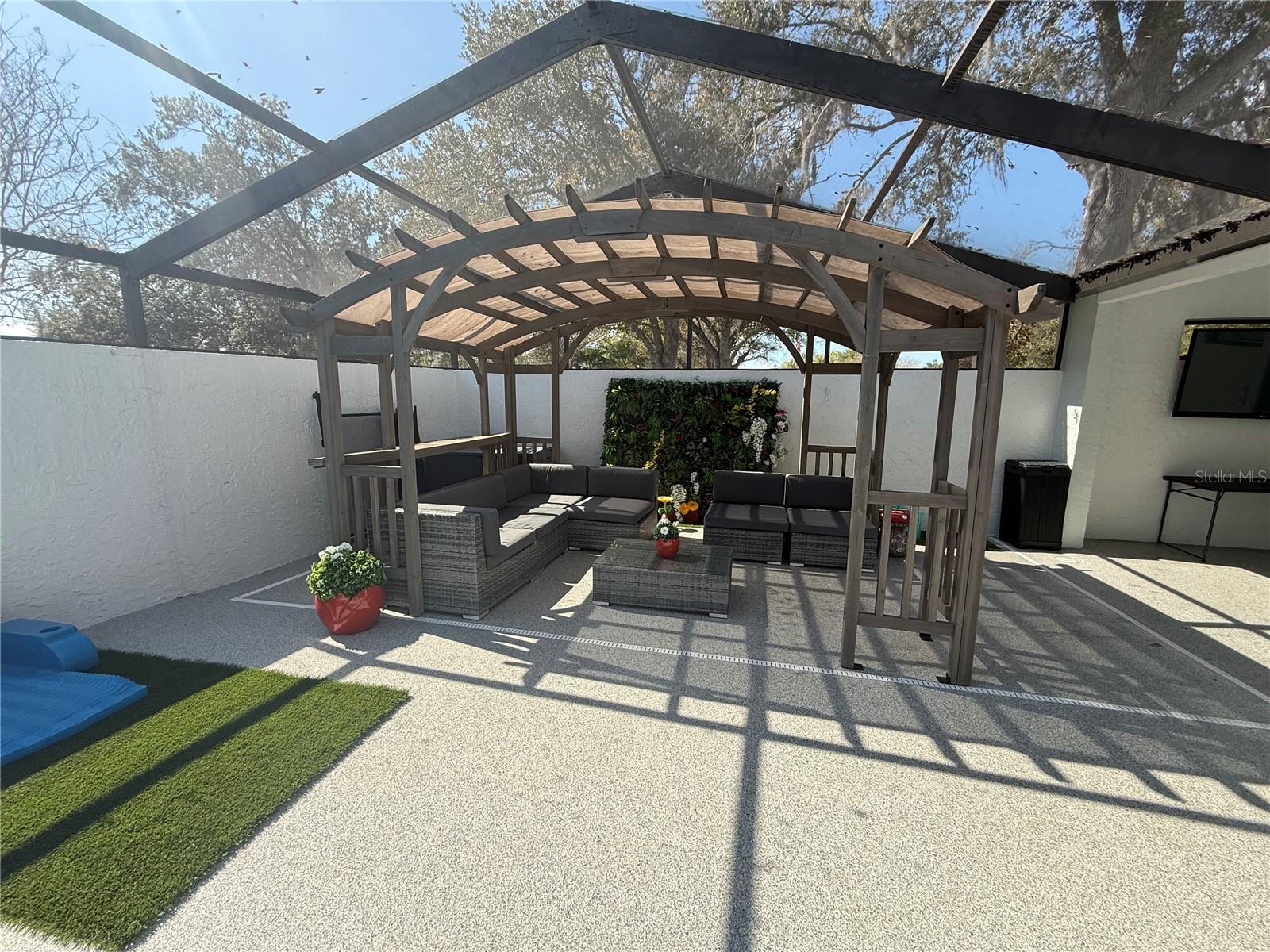 Image 18 of 61 For 6728 Islander Lane