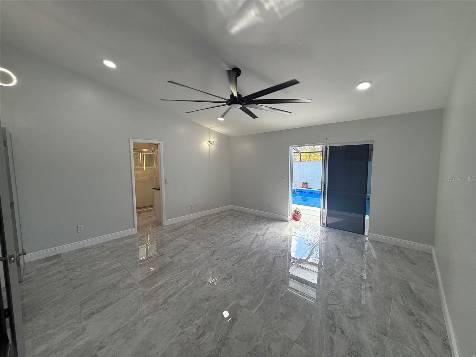 Image 36 of 61 For 6728 Islander Lane