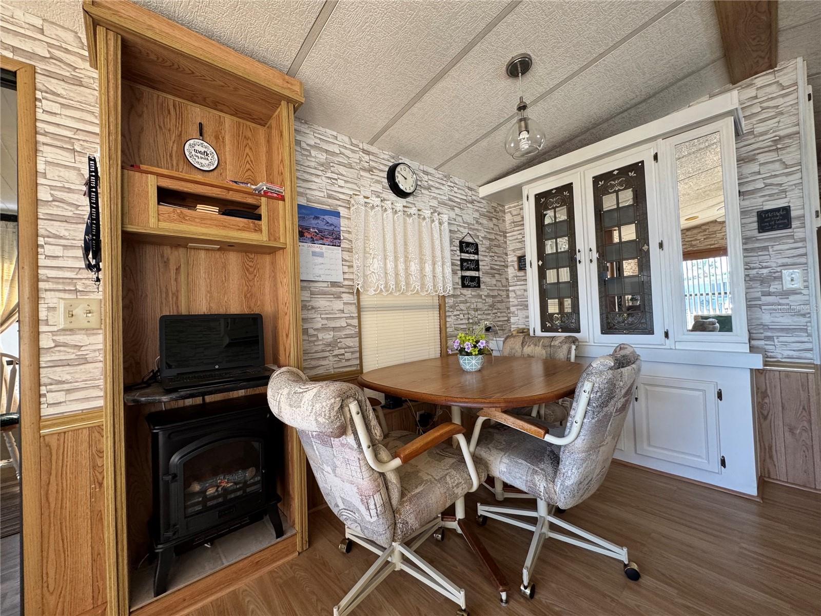 Image 10 of 32 For 35170 Danny Drive 159