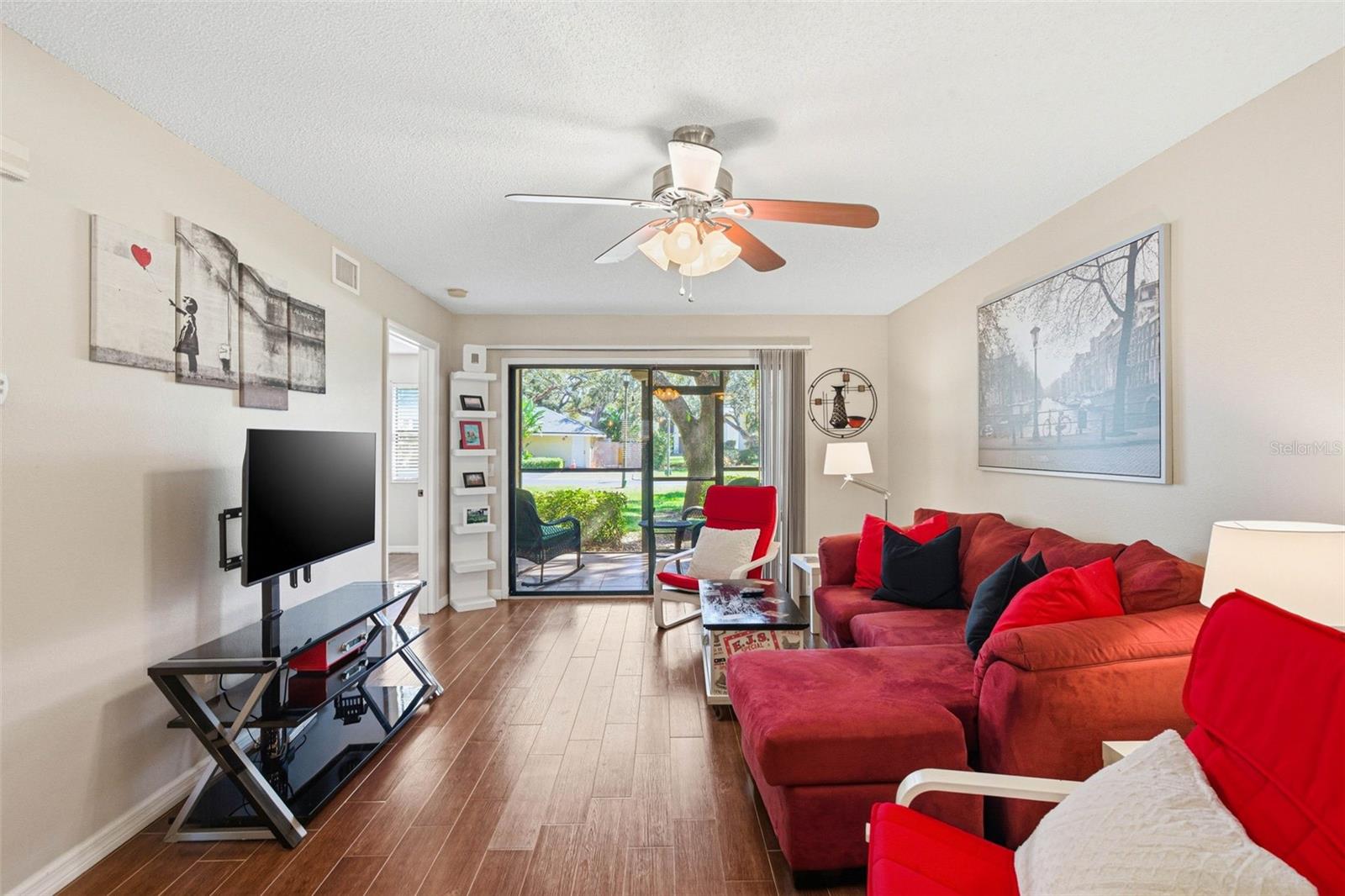 Image 11 of 49 For 3001 58th Avenue S 105