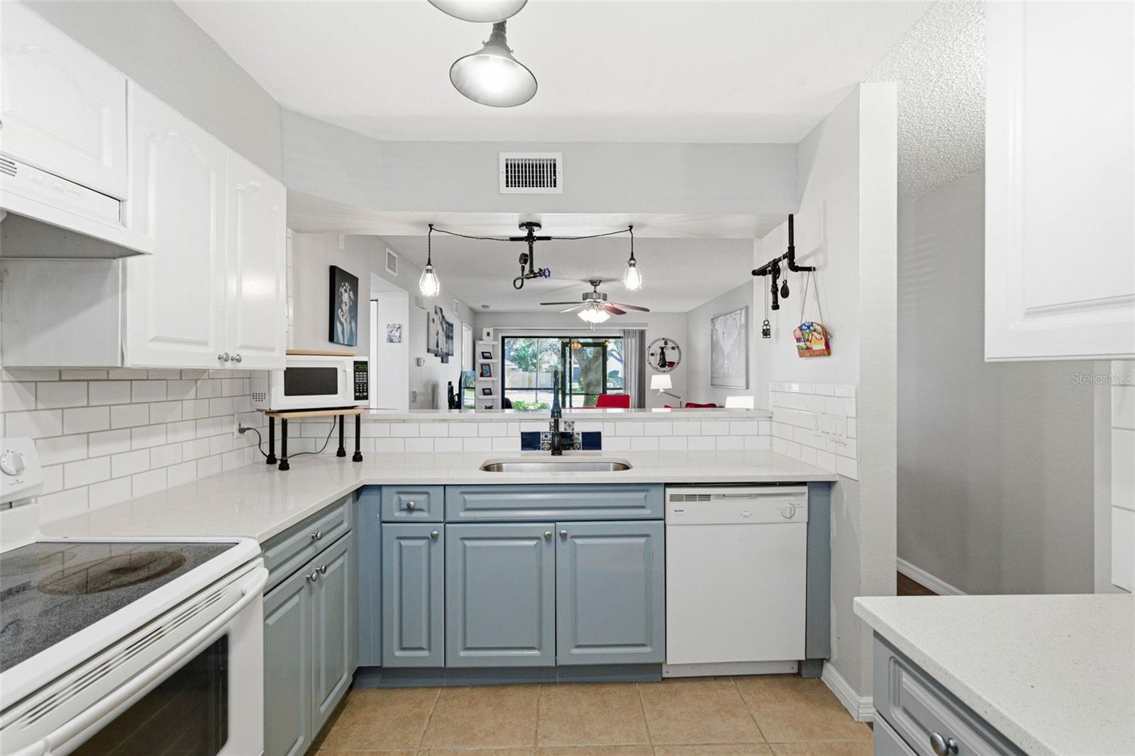 Image 4 of 49 For 3001 58th Avenue S 105