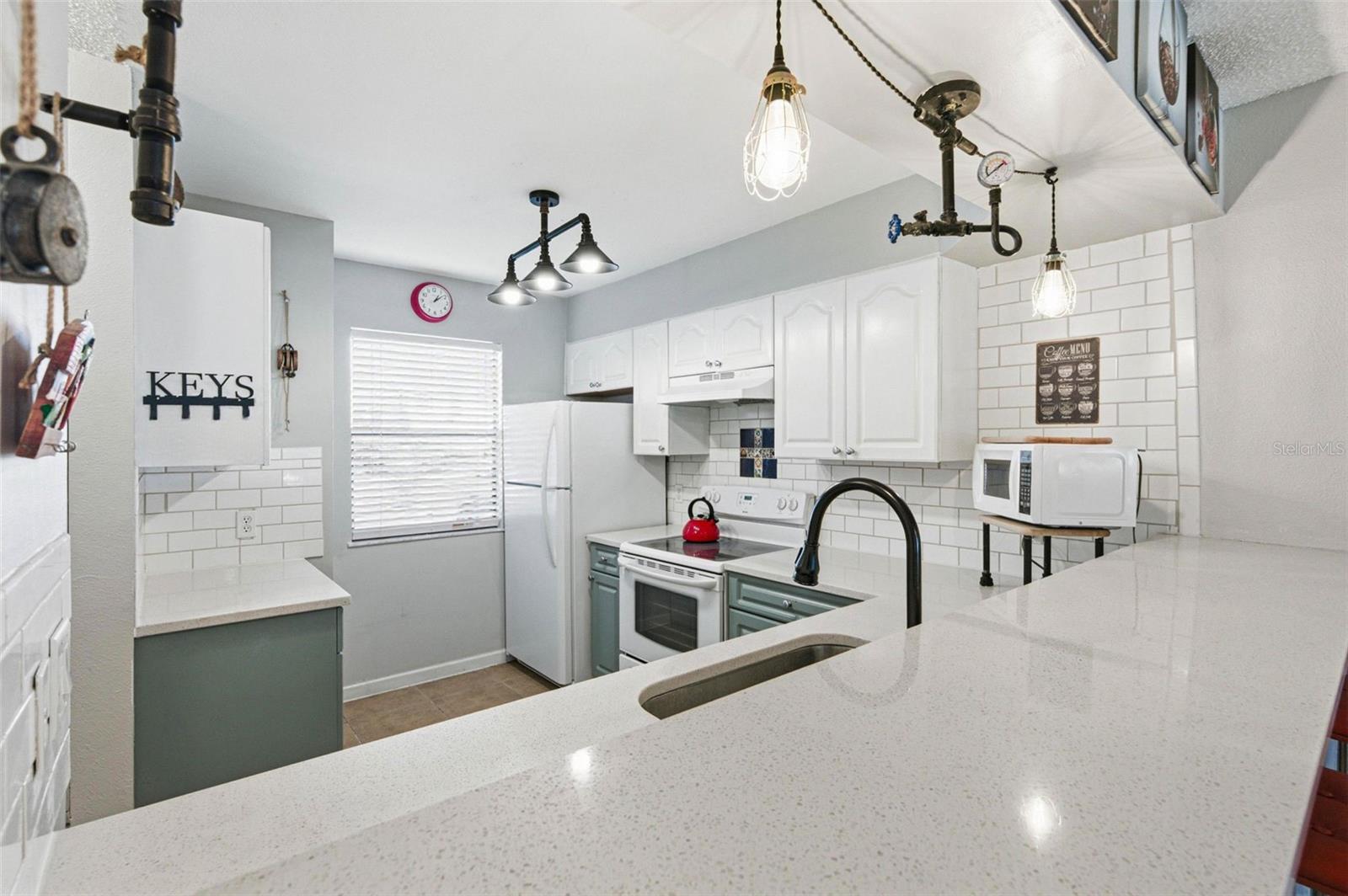 Image 8 of 49 For 3001 58th Avenue S 105