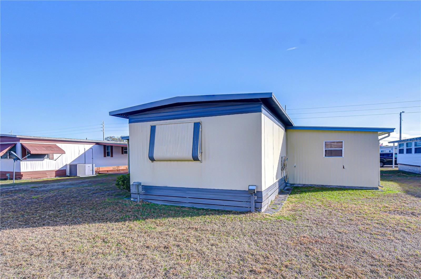 Image 27 of 46 For 38641 Lansing Avenue