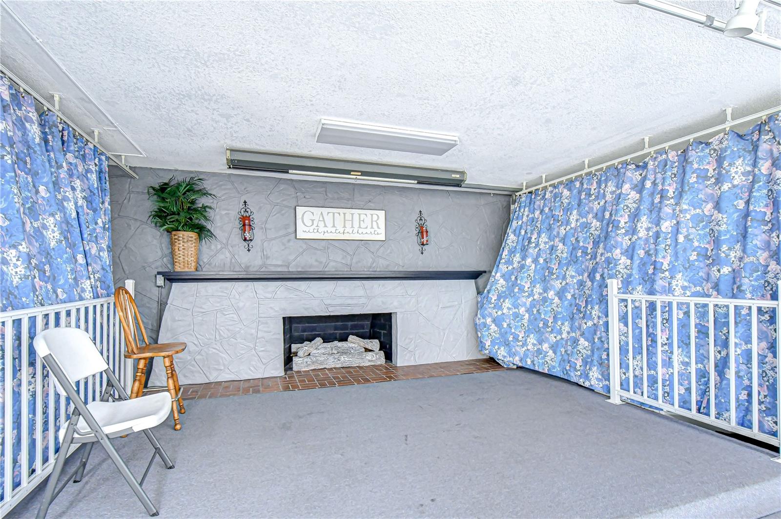 Image 30 of 46 For 38641 Lansing Avenue