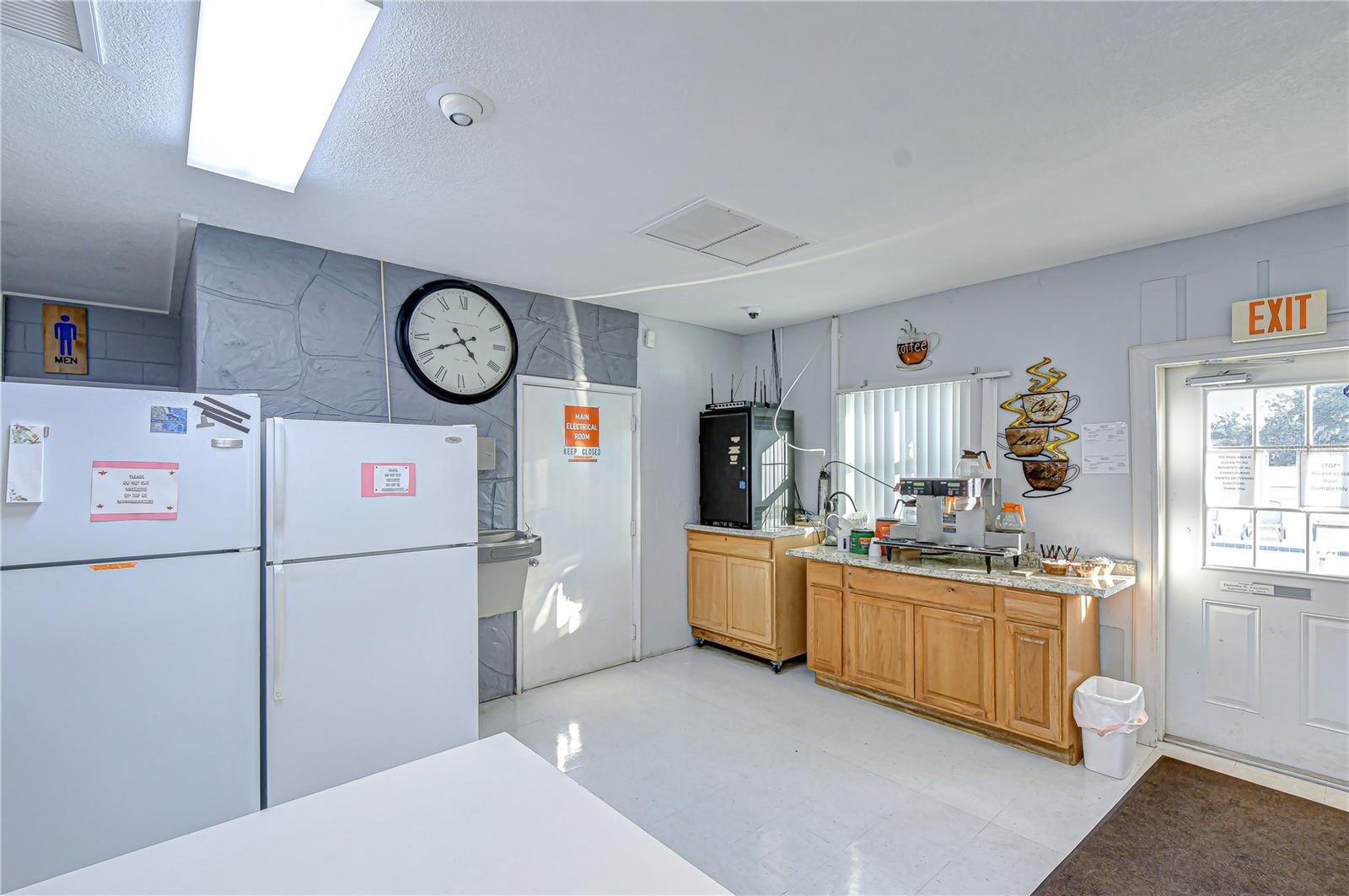 Image 33 of 46 For 38641 Lansing Avenue