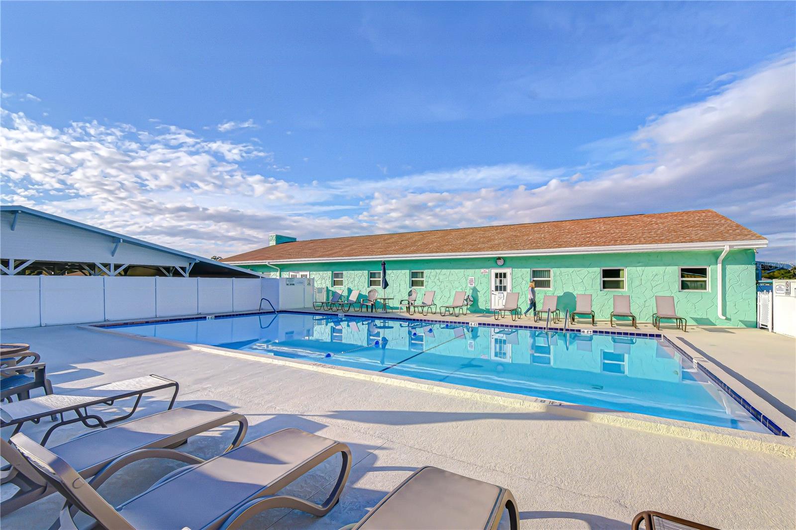 Image 39 of 46 For 38641 Lansing Avenue