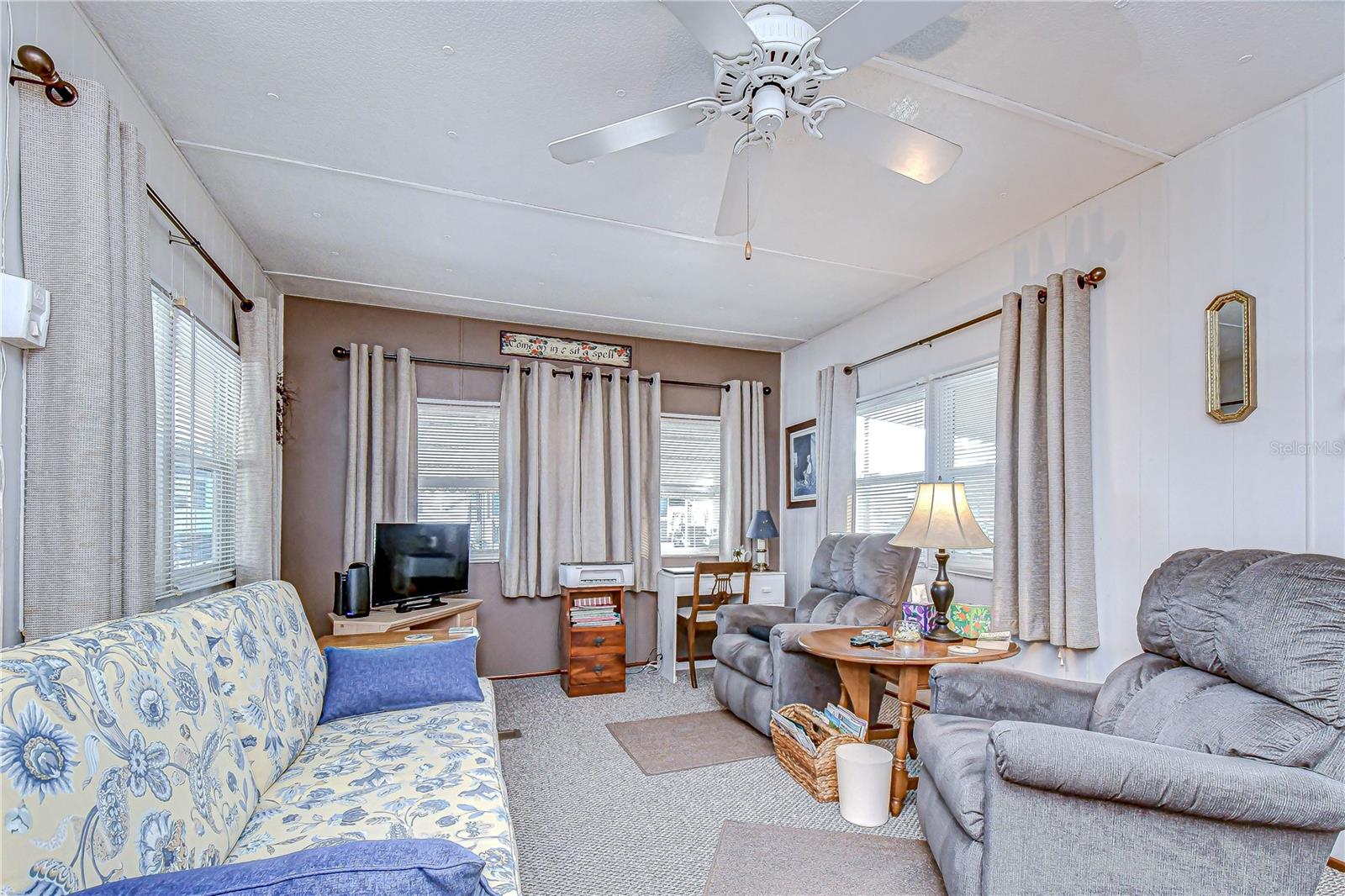 Image 4 of 46 For 38641 Lansing Avenue