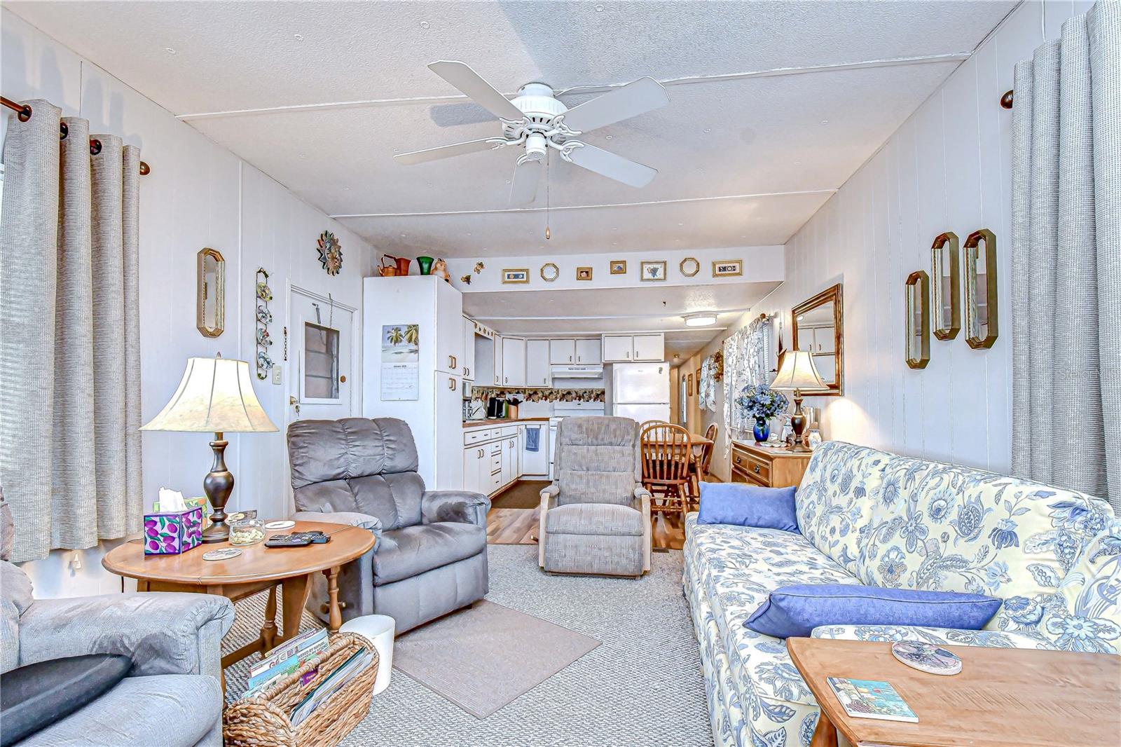 Image 5 of 46 For 38641 Lansing Avenue