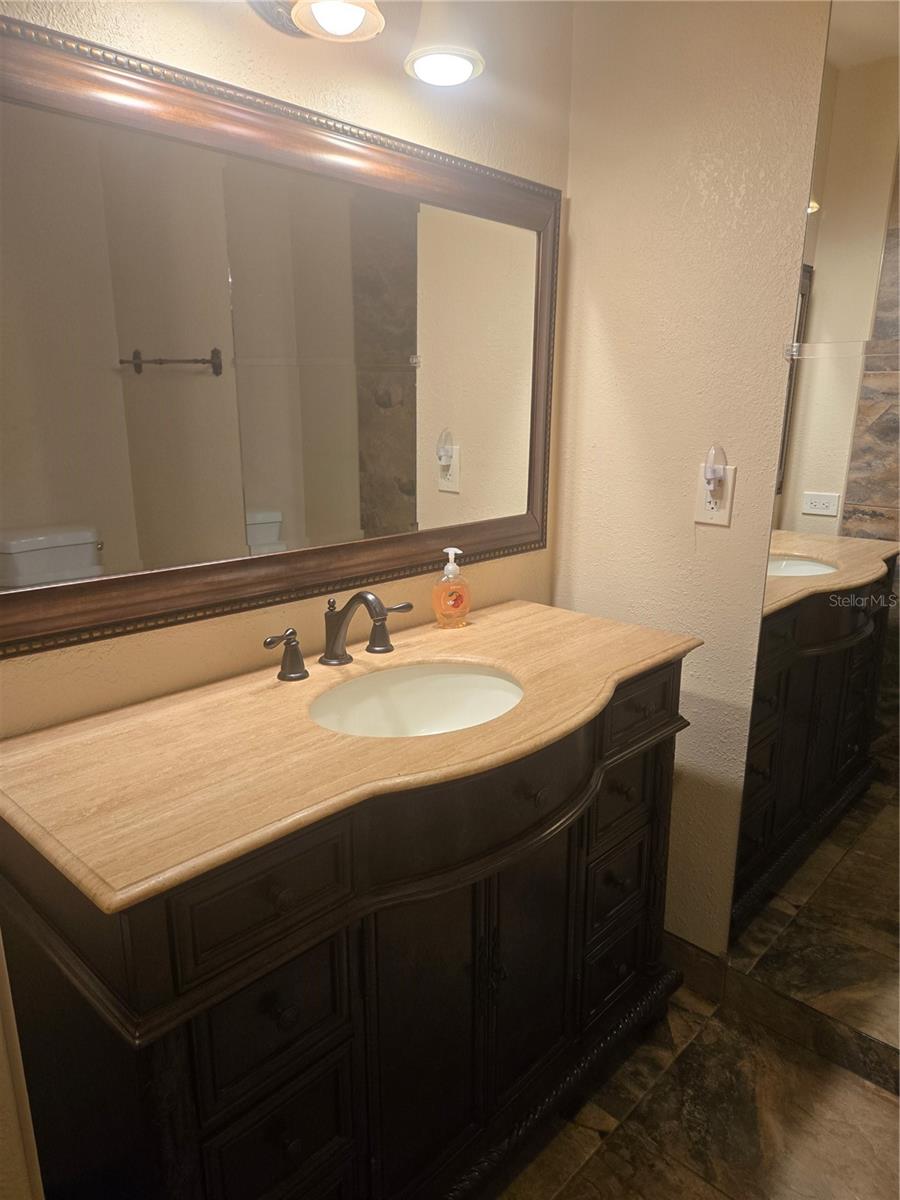 Image 22 of 36 For 4105 38th Avenue S F