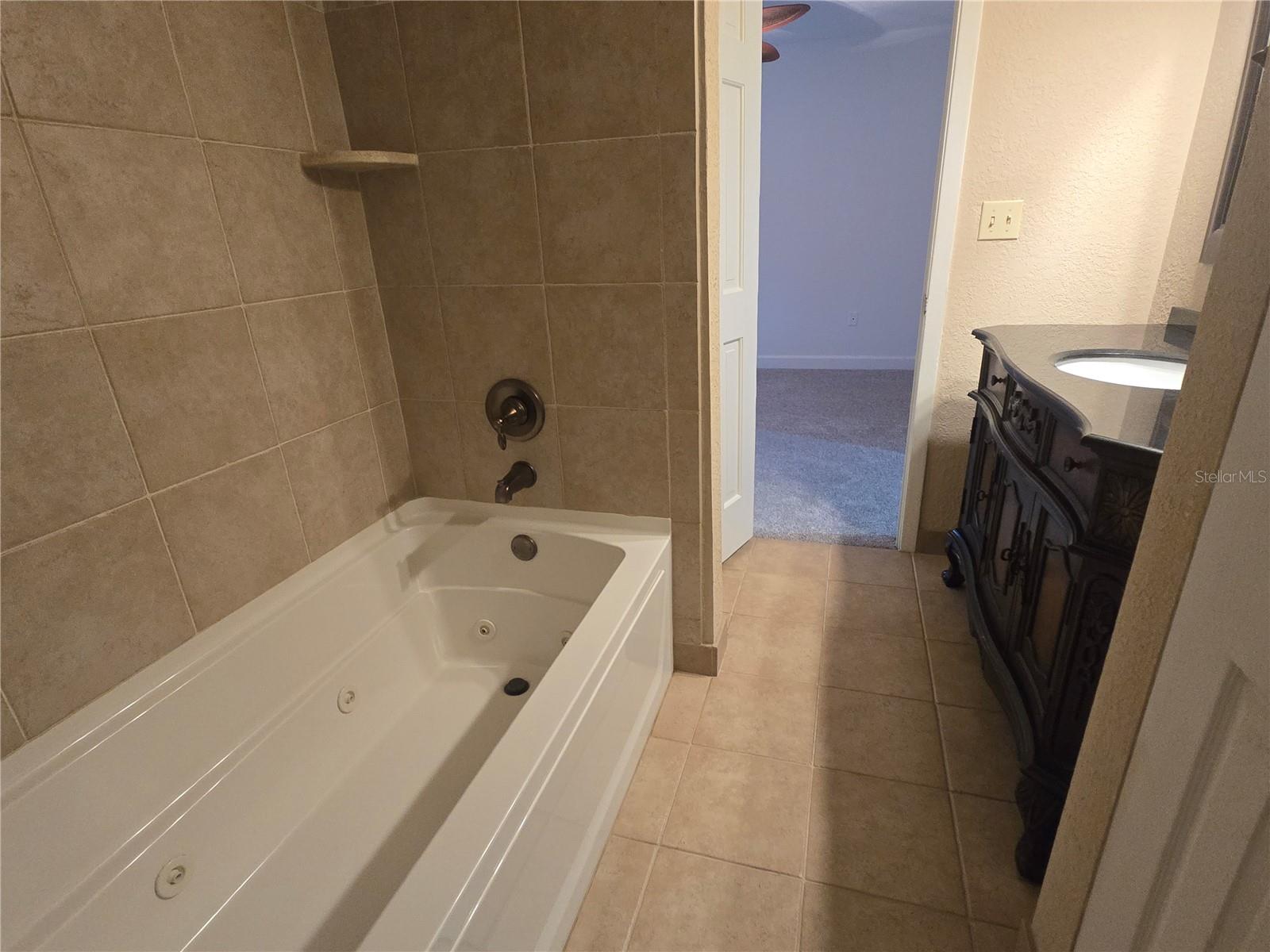 Image 25 of 36 For 4105 38th Avenue S F