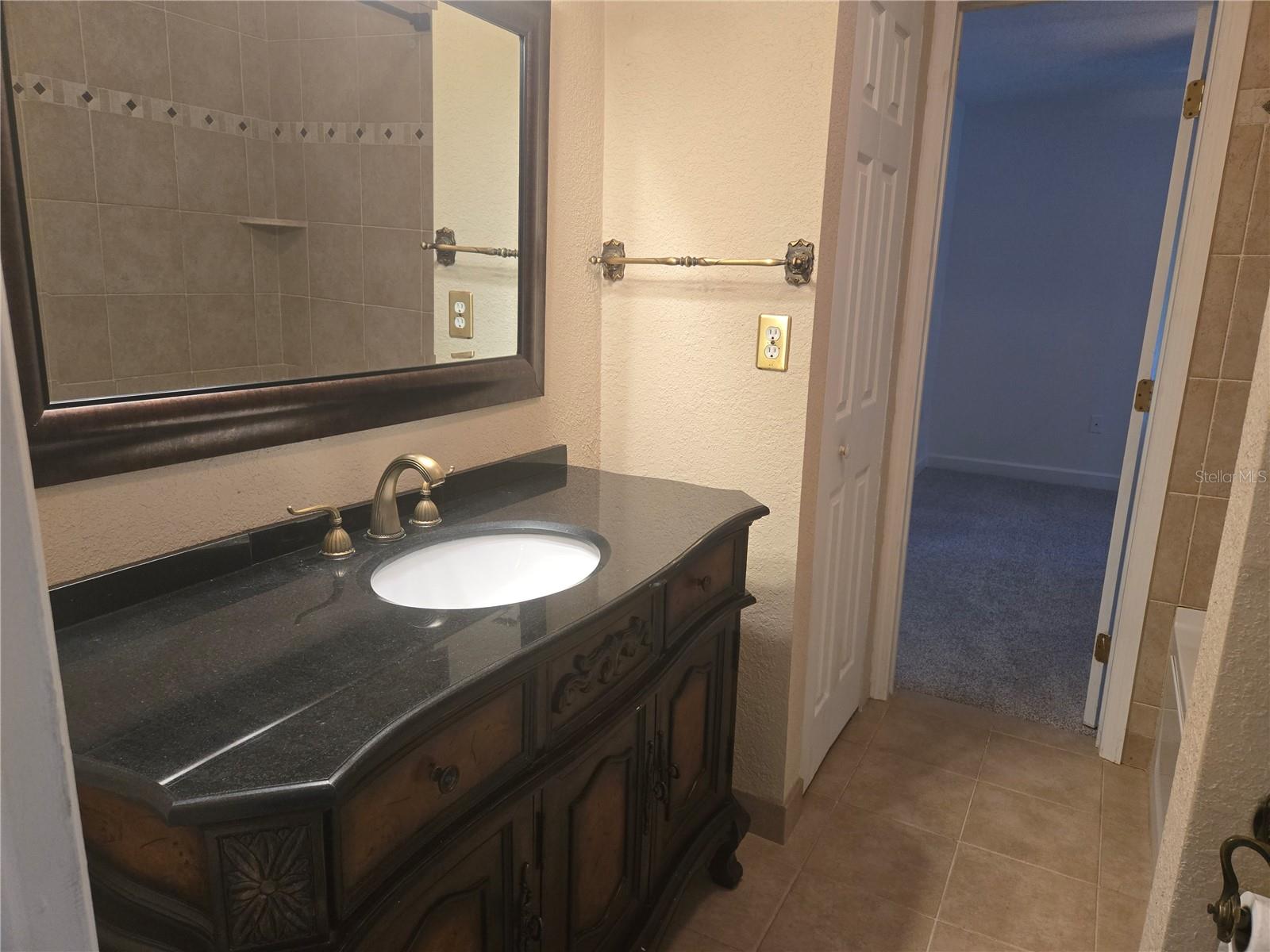 Image 28 of 36 For 4105 38th Avenue S F