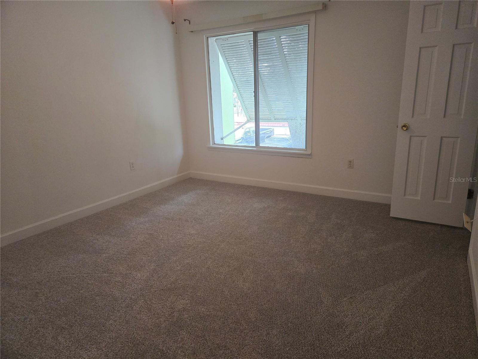 Image 29 of 36 For 4105 38th Avenue S F