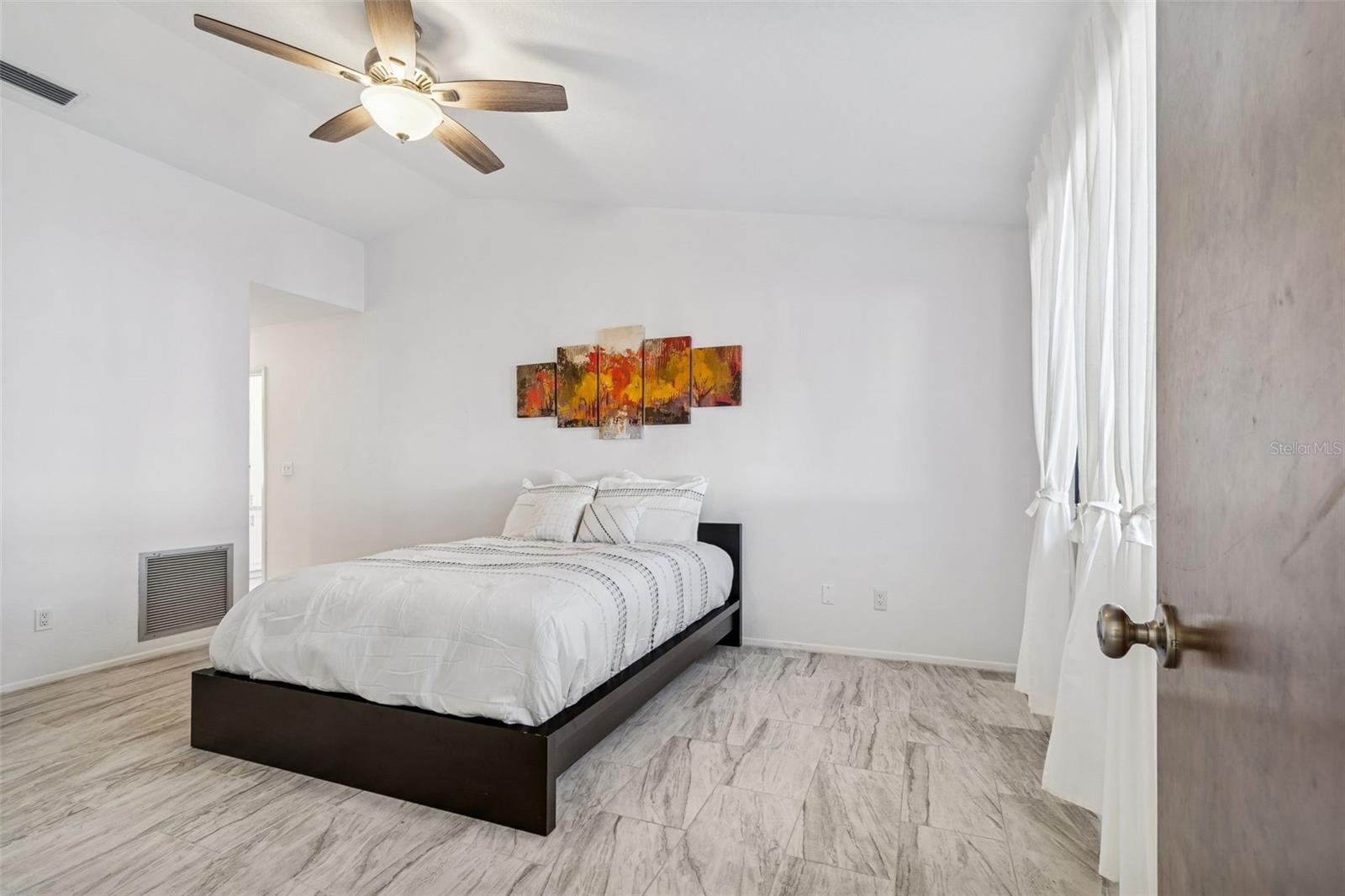 Image 11 of 59 For 14301 86th Avenue