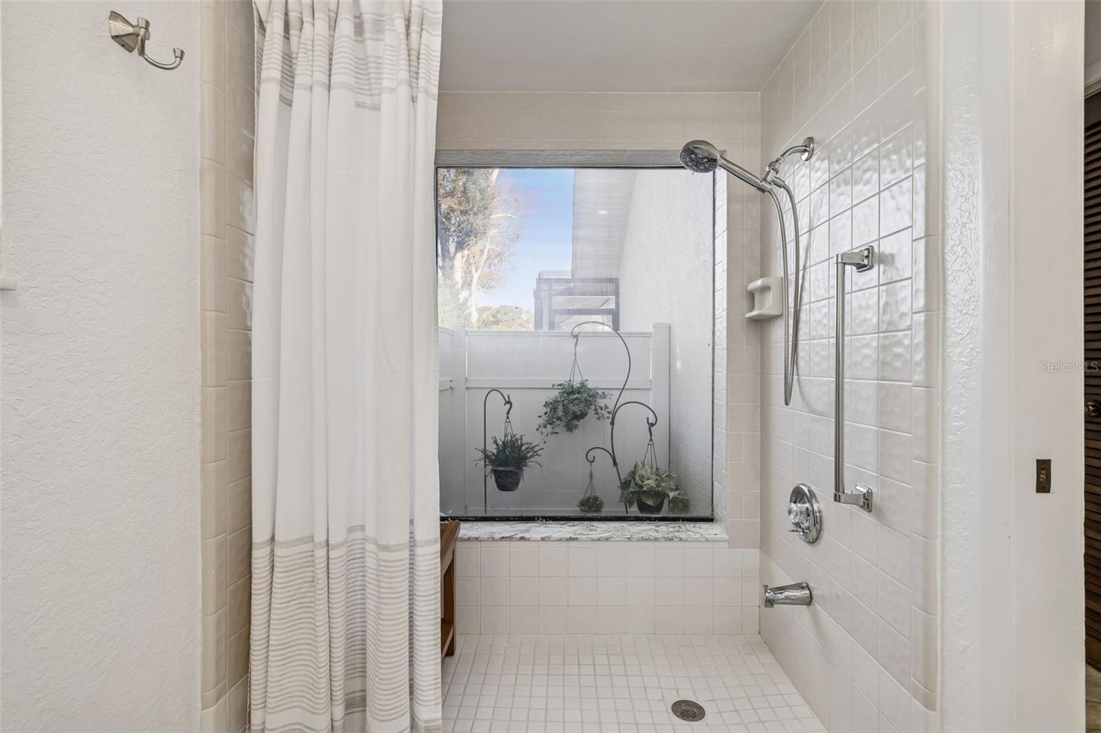 Image 21 of 59 For 14301 86th Avenue