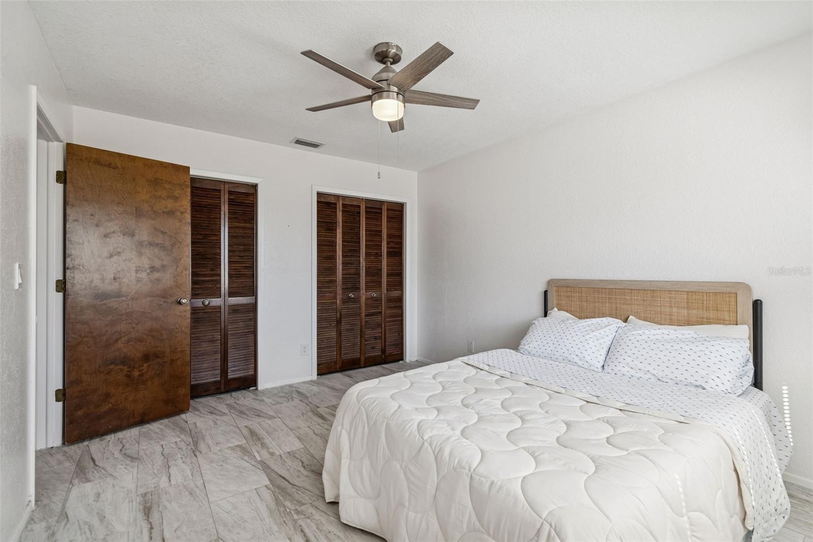 Image 40 of 59 For 14301 86th Avenue