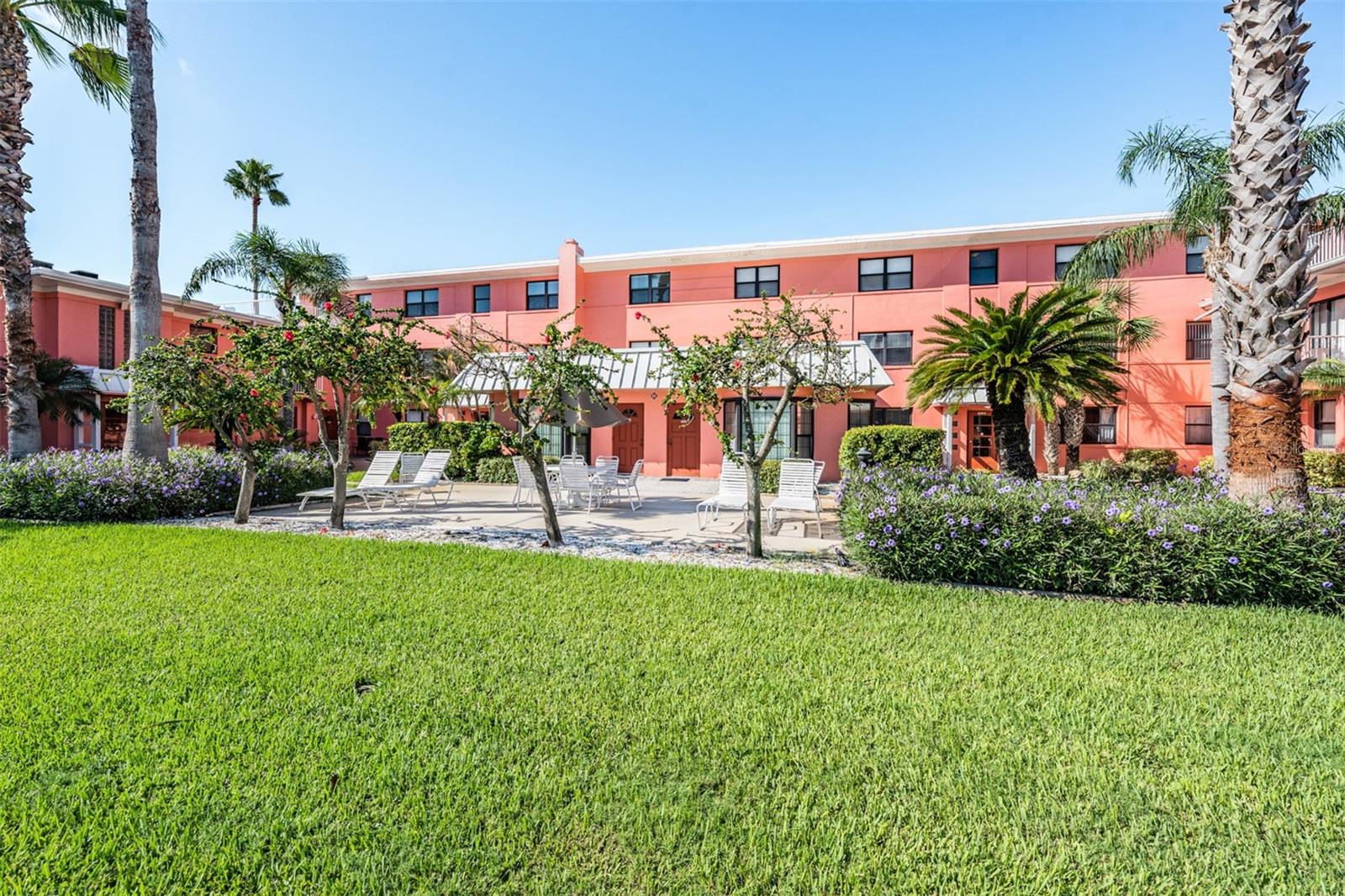 Image 26 of 42 For 6800 Sunset Way 508