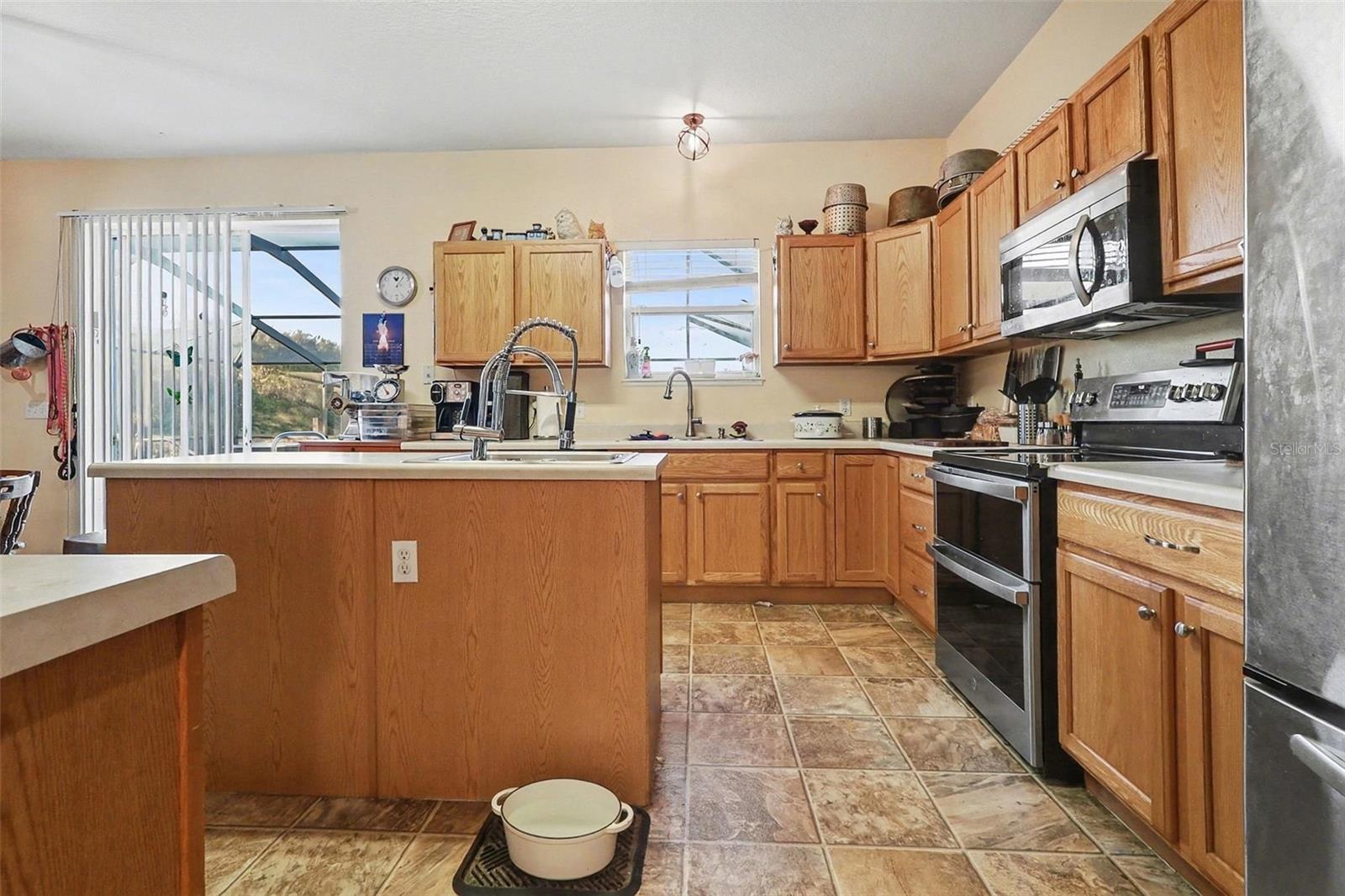 Image 12 of 44 For 1470 Shorewood Drive