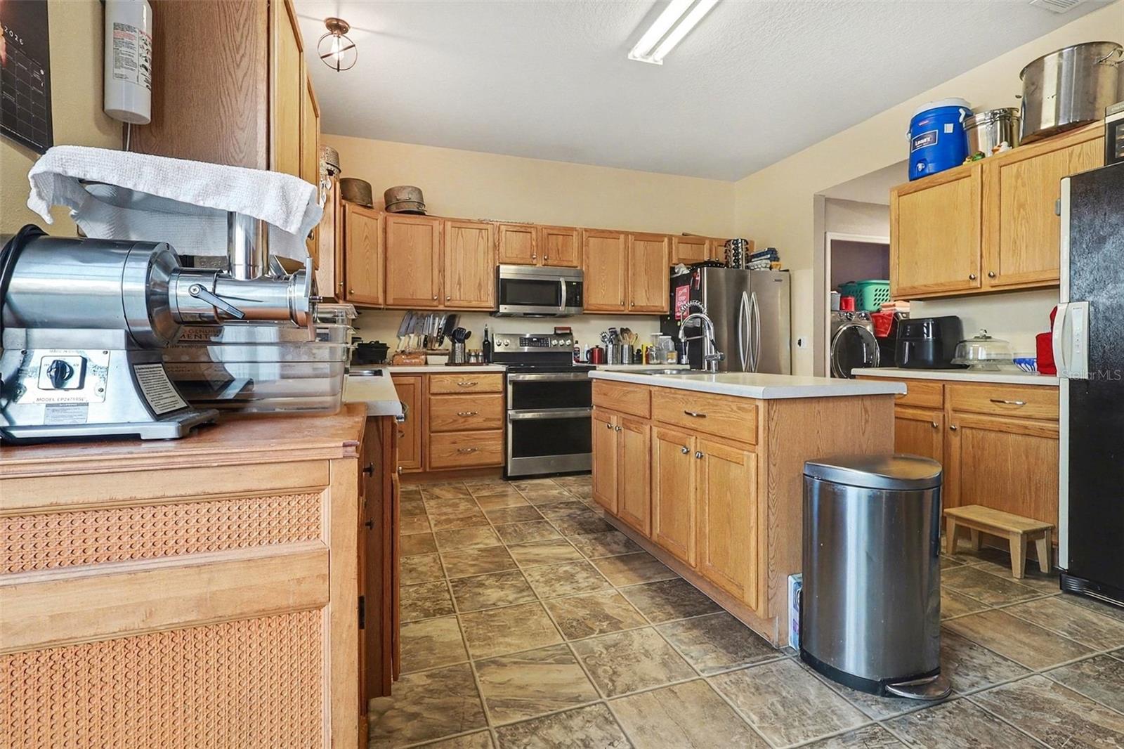 Image 14 of 44 For 1470 Shorewood Drive