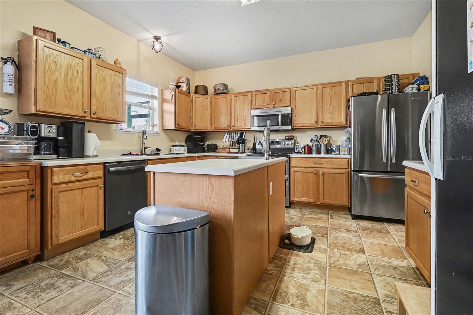 Image 15 of 44 For 1470 Shorewood Drive