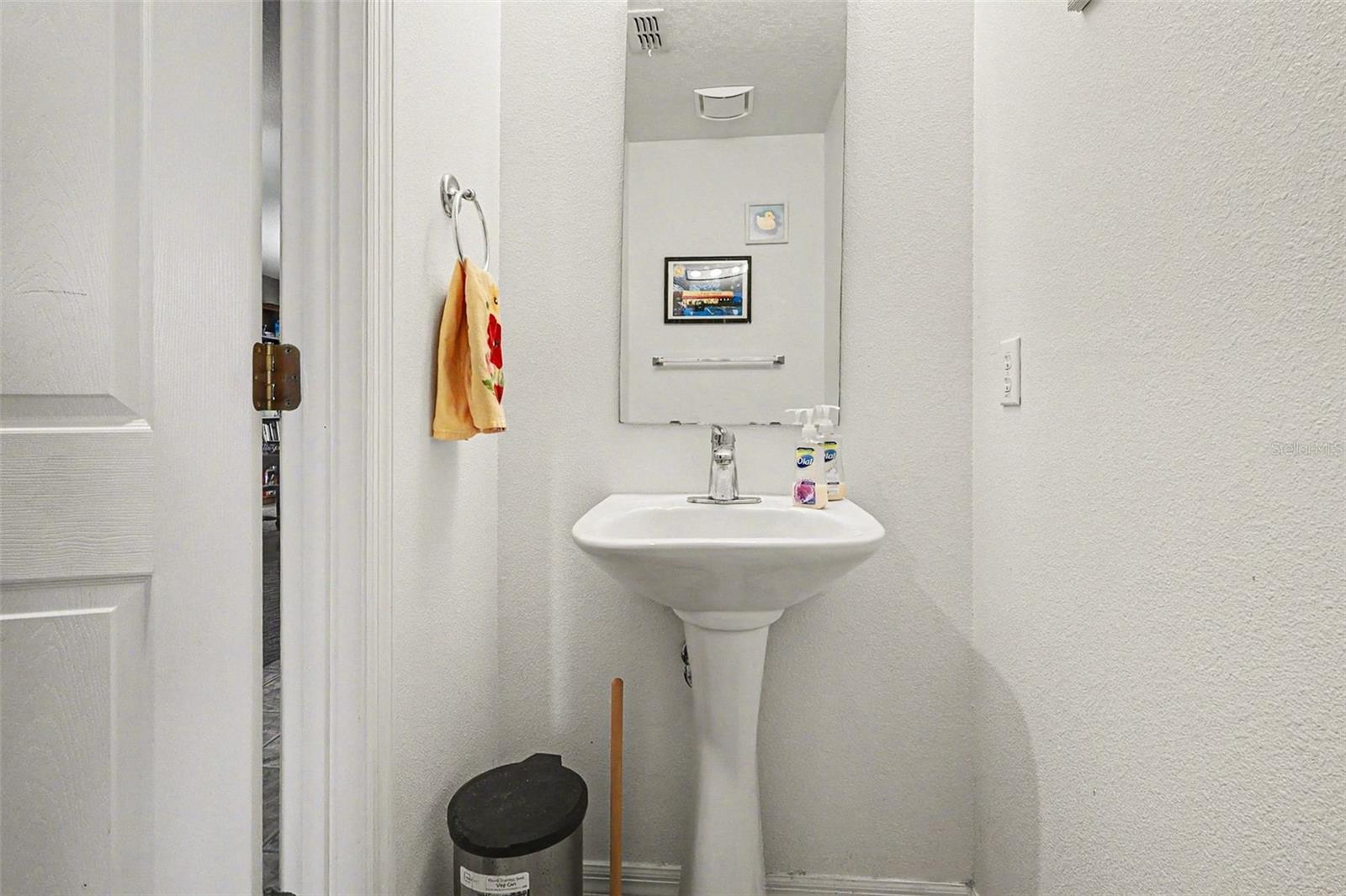 Image 19 of 44 For 1470 Shorewood Drive