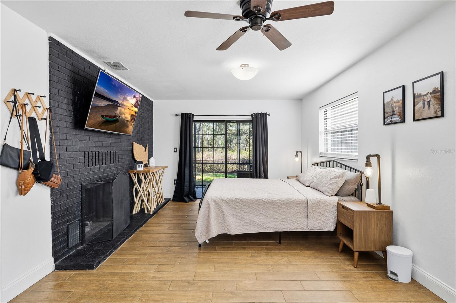 Image 12 of 31 For 965 Lyle Avenue