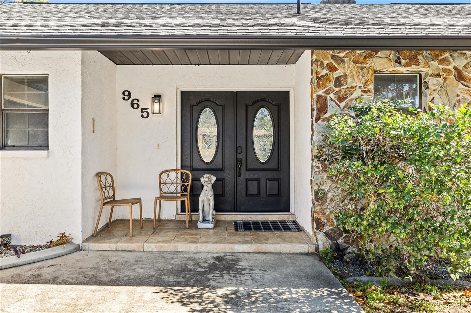 Image 3 of 31 For 965 Lyle Avenue