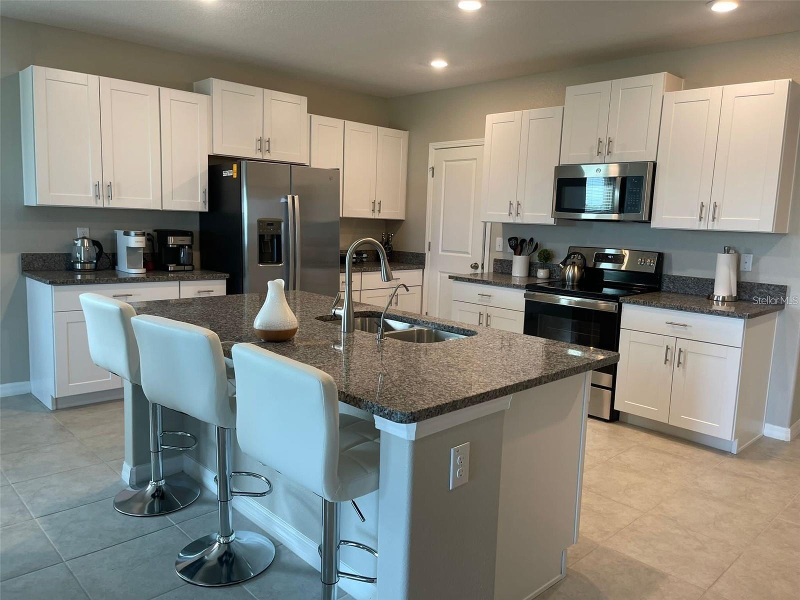 Image 4 of 22 For 31783 Sun Kettle Loop