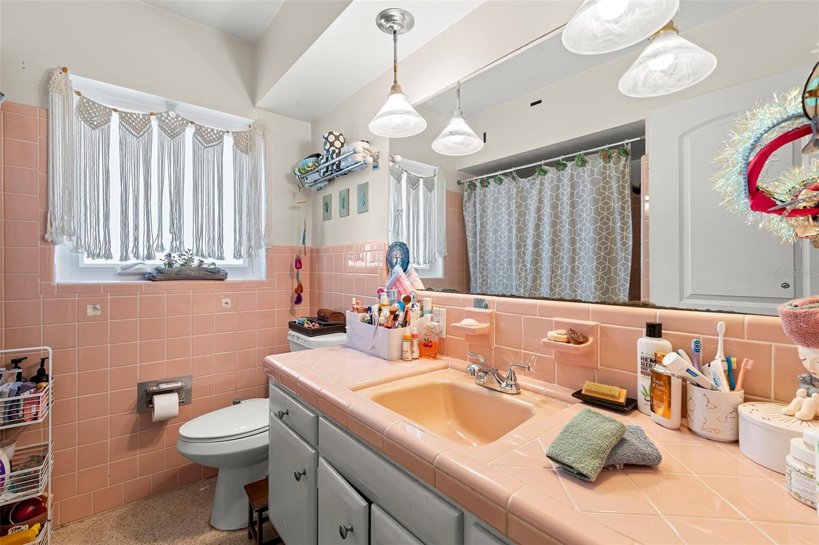 Image 17 of 28 For 1009 San Remo Avenue