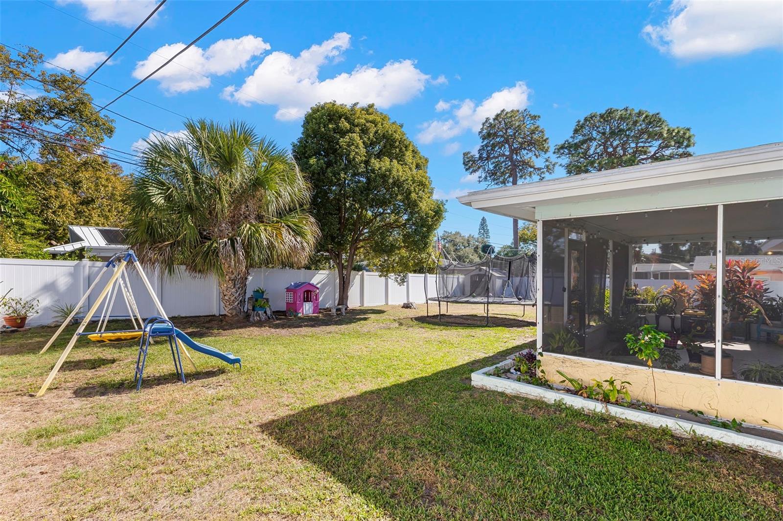 Image 25 of 28 For 1009 San Remo Avenue