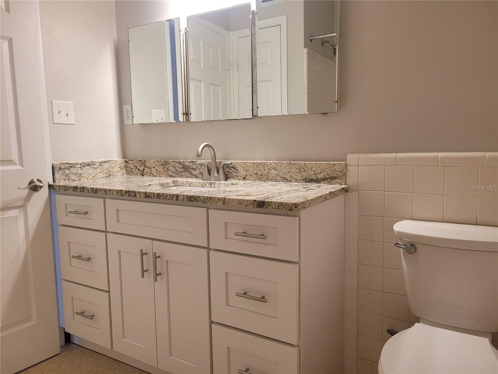 Image 17 of 29 For 13705 Jamaica Drive