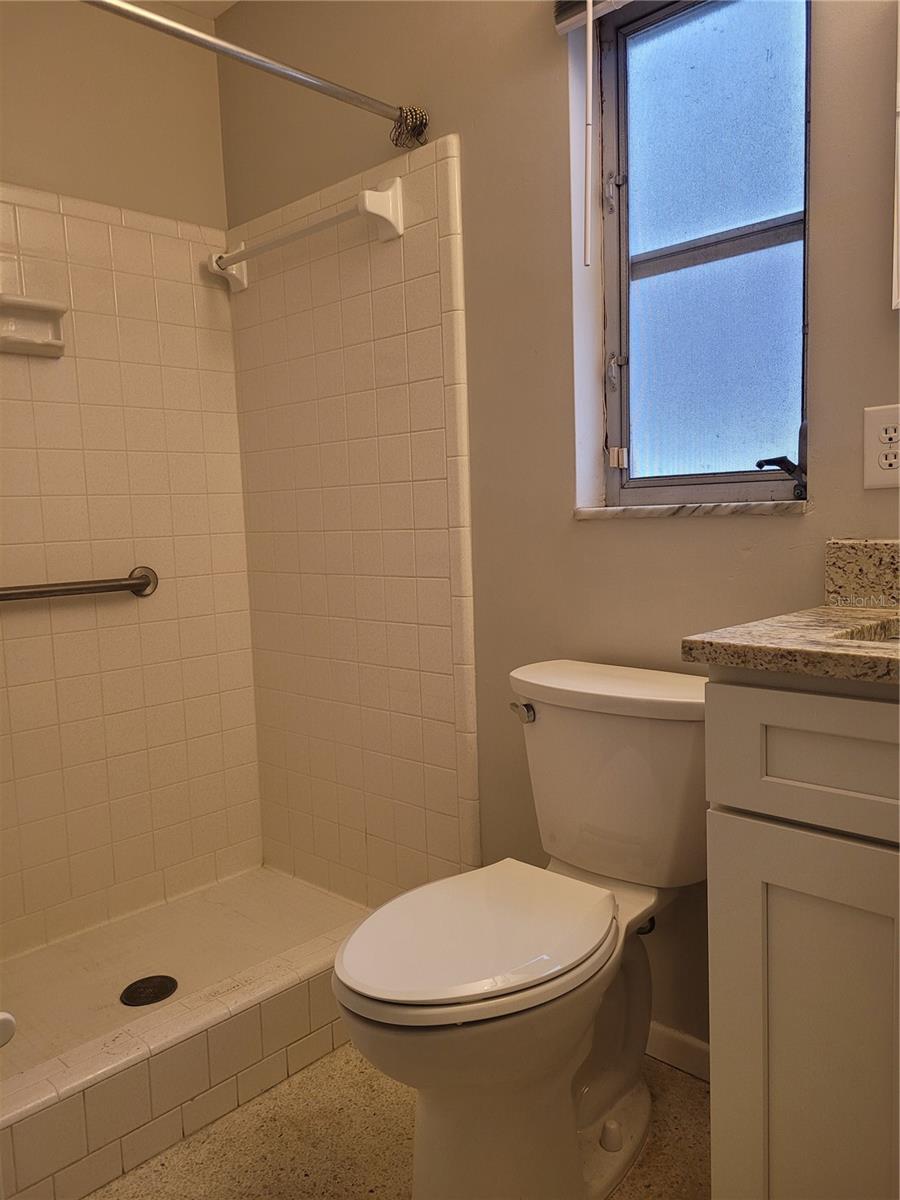 Image 22 of 29 For 13705 Jamaica Drive