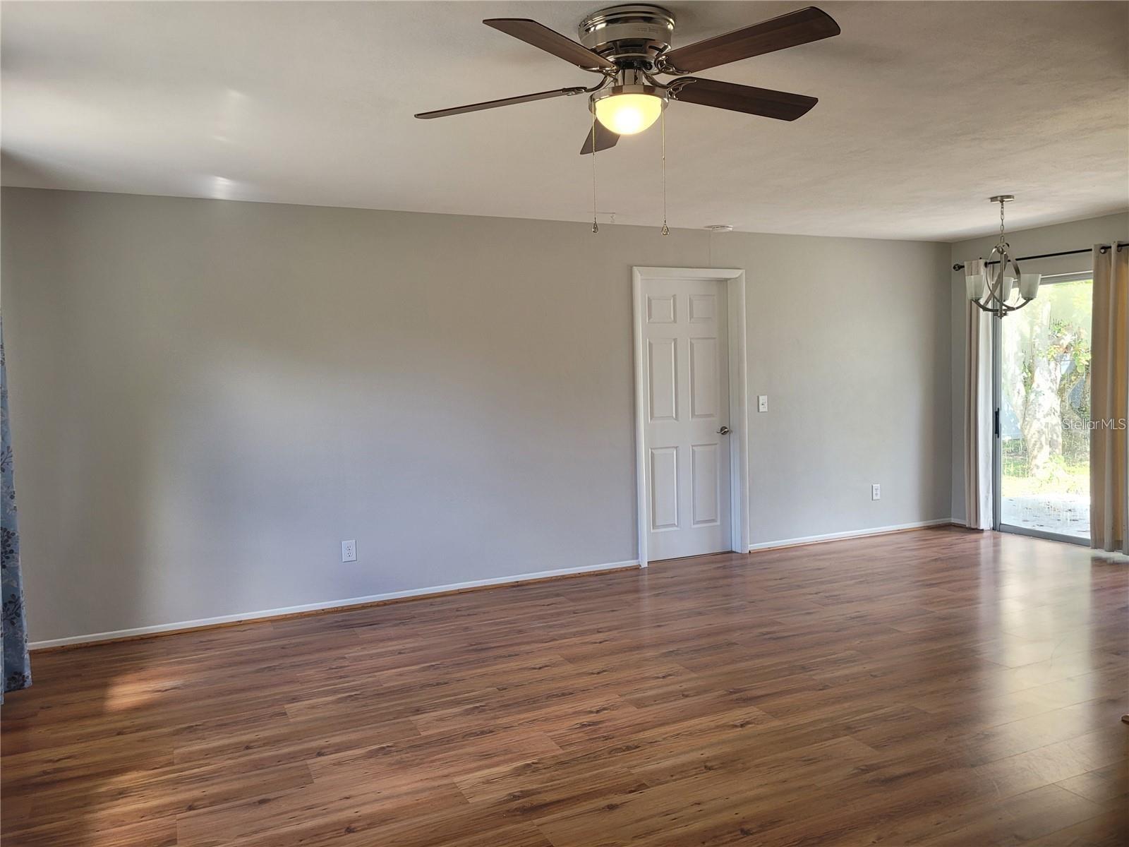 Image 4 of 29 For 13705 Jamaica Drive